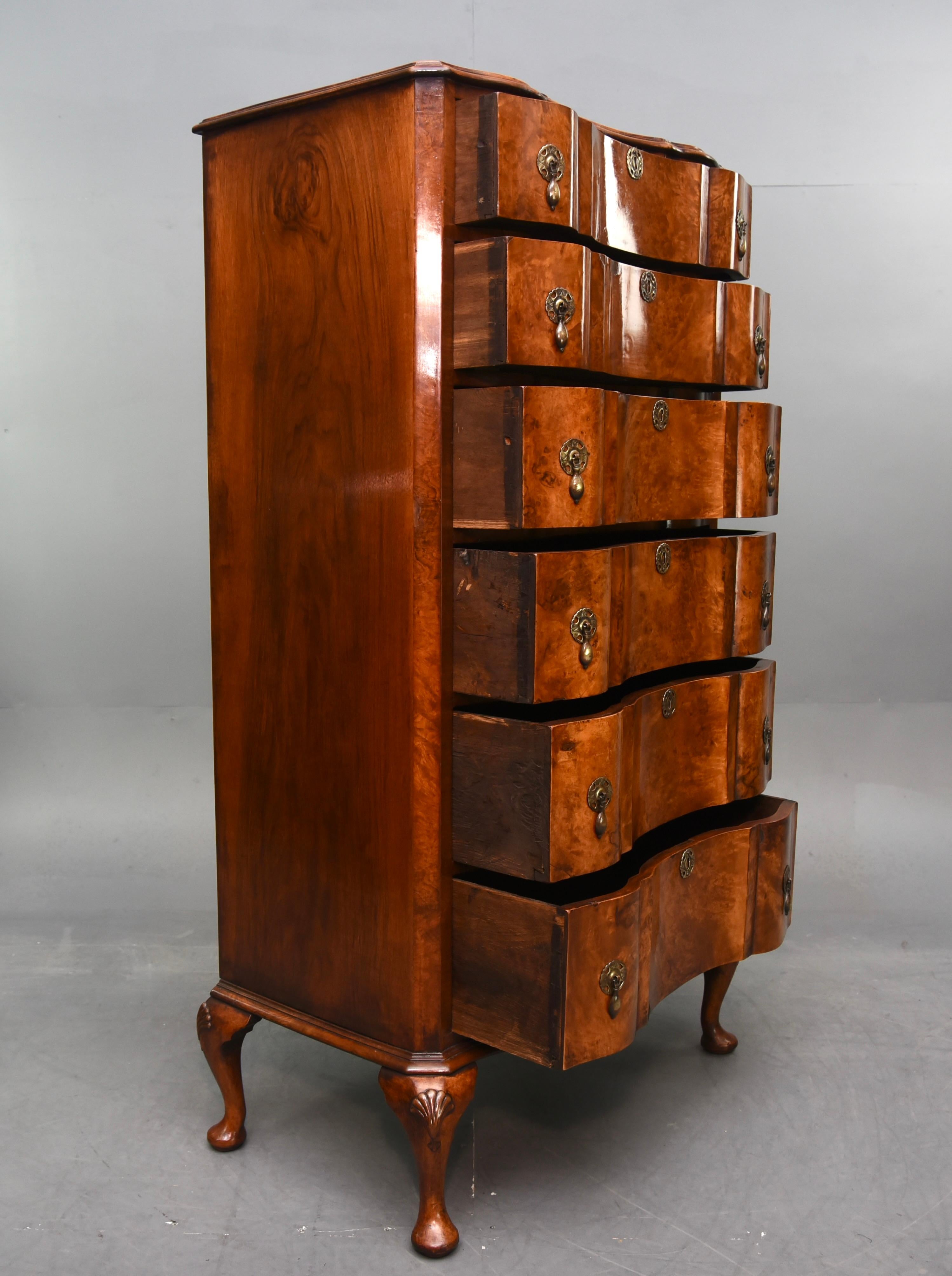 Early 20th Century English Queen Anne Style Burr Walnut Chest of Drawers