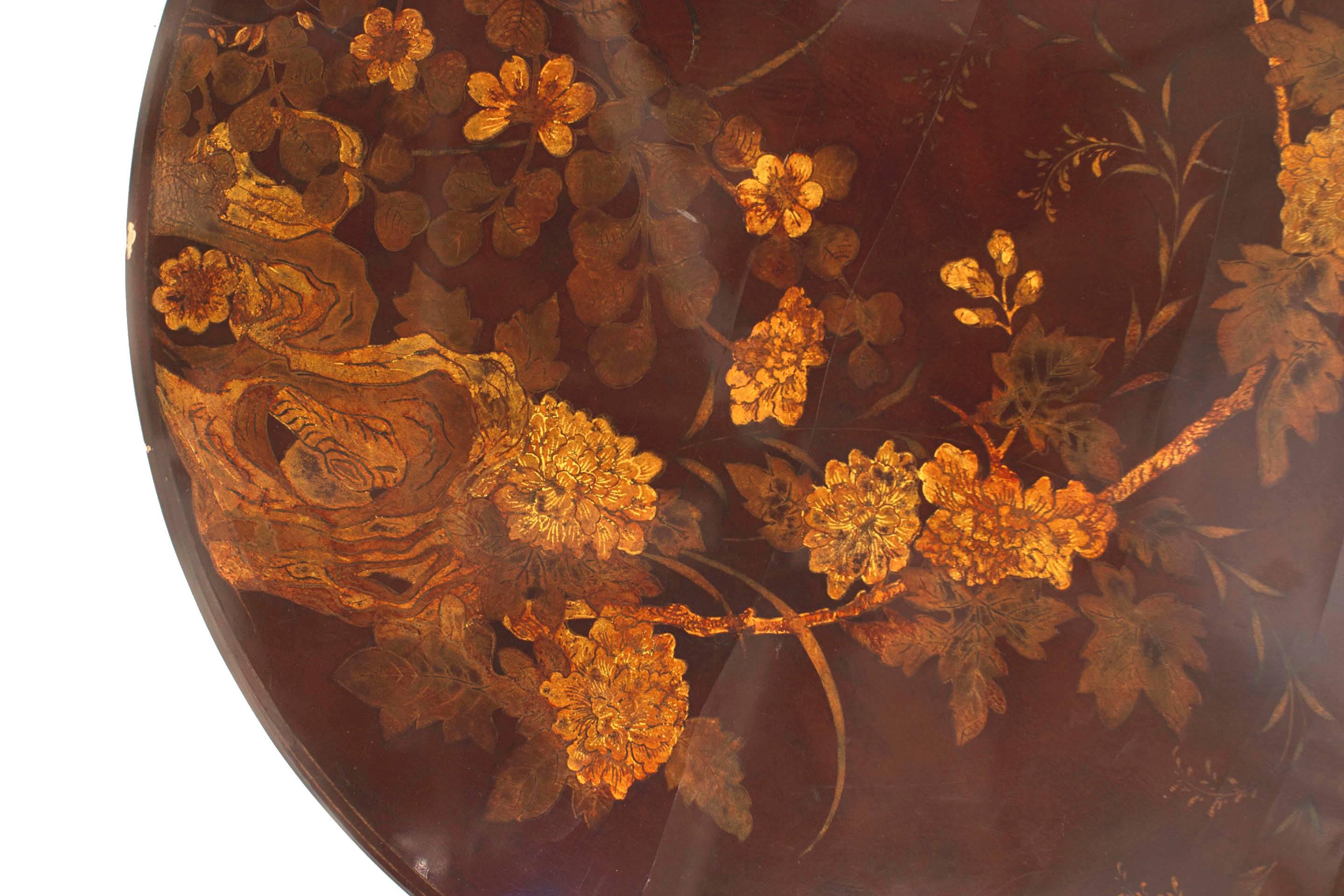 English Queen Anne Style Chinoiserie Rust Lacquer Floral Design Coffee Table In Good Condition In New York, NY