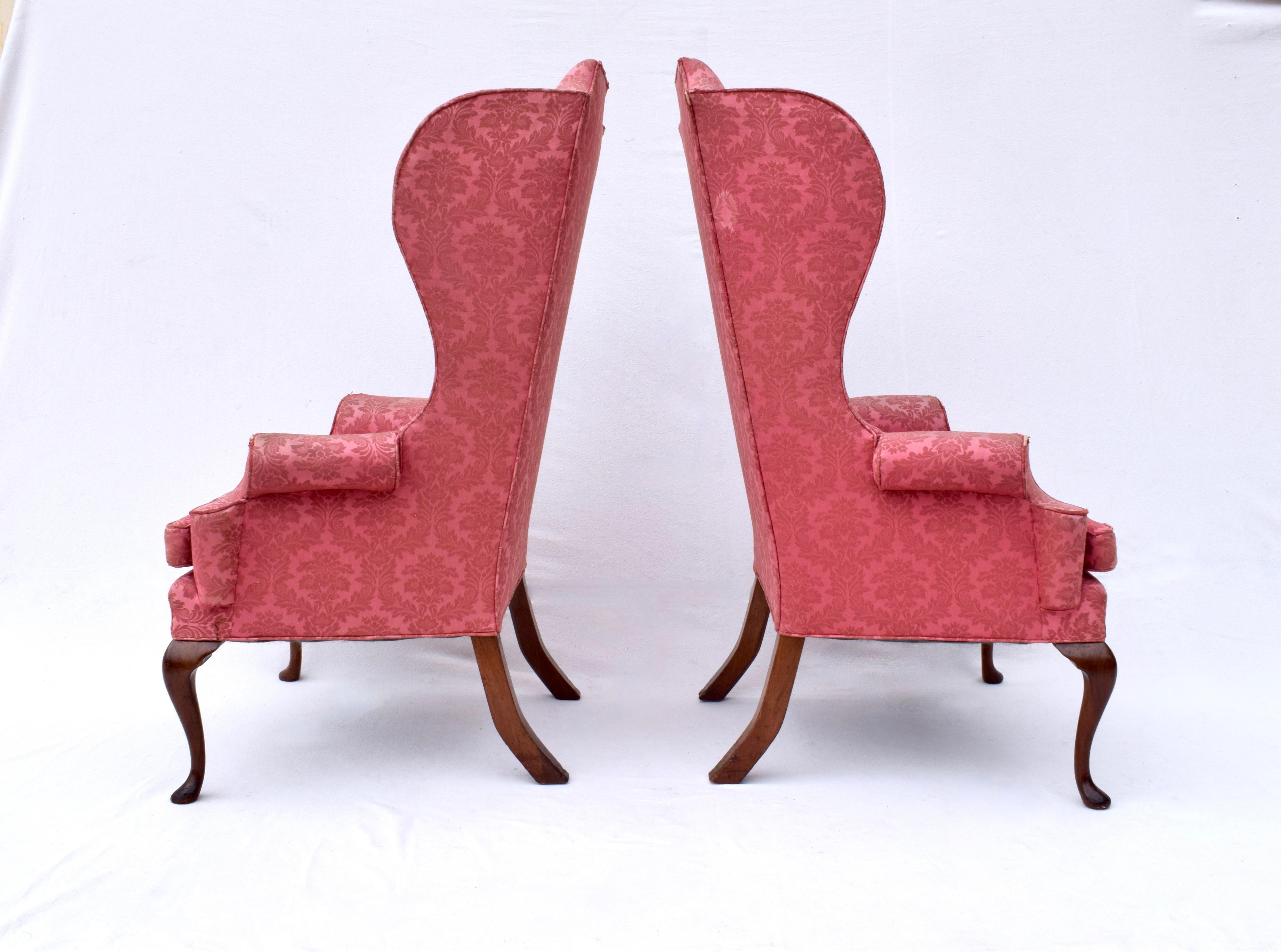 Fauteuil de bibliothèque à haut dossier de style Queen Anne anglais en vente 2