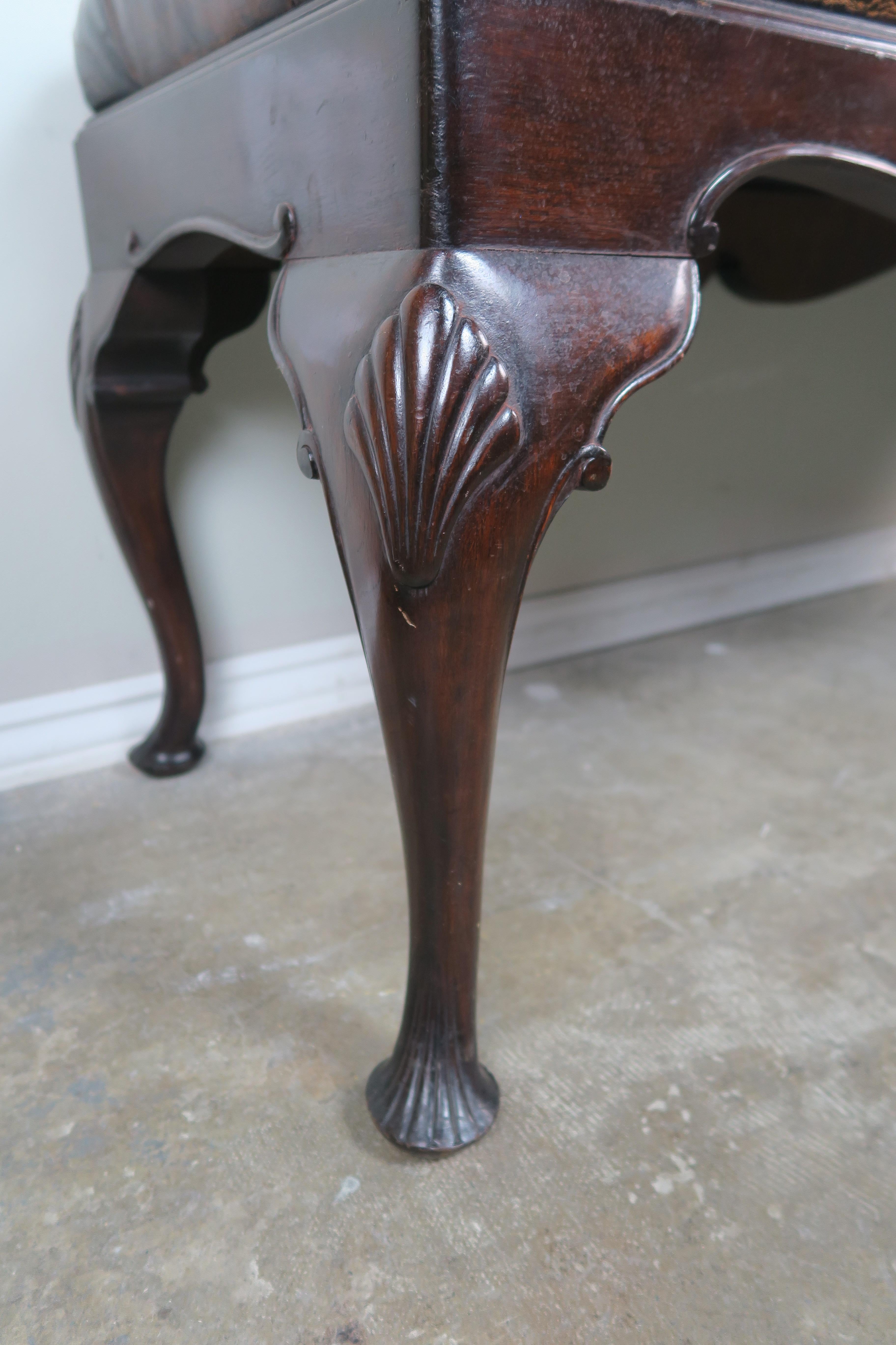 English Queen Anne Style Leather Tufted Bench, circa 1900 4