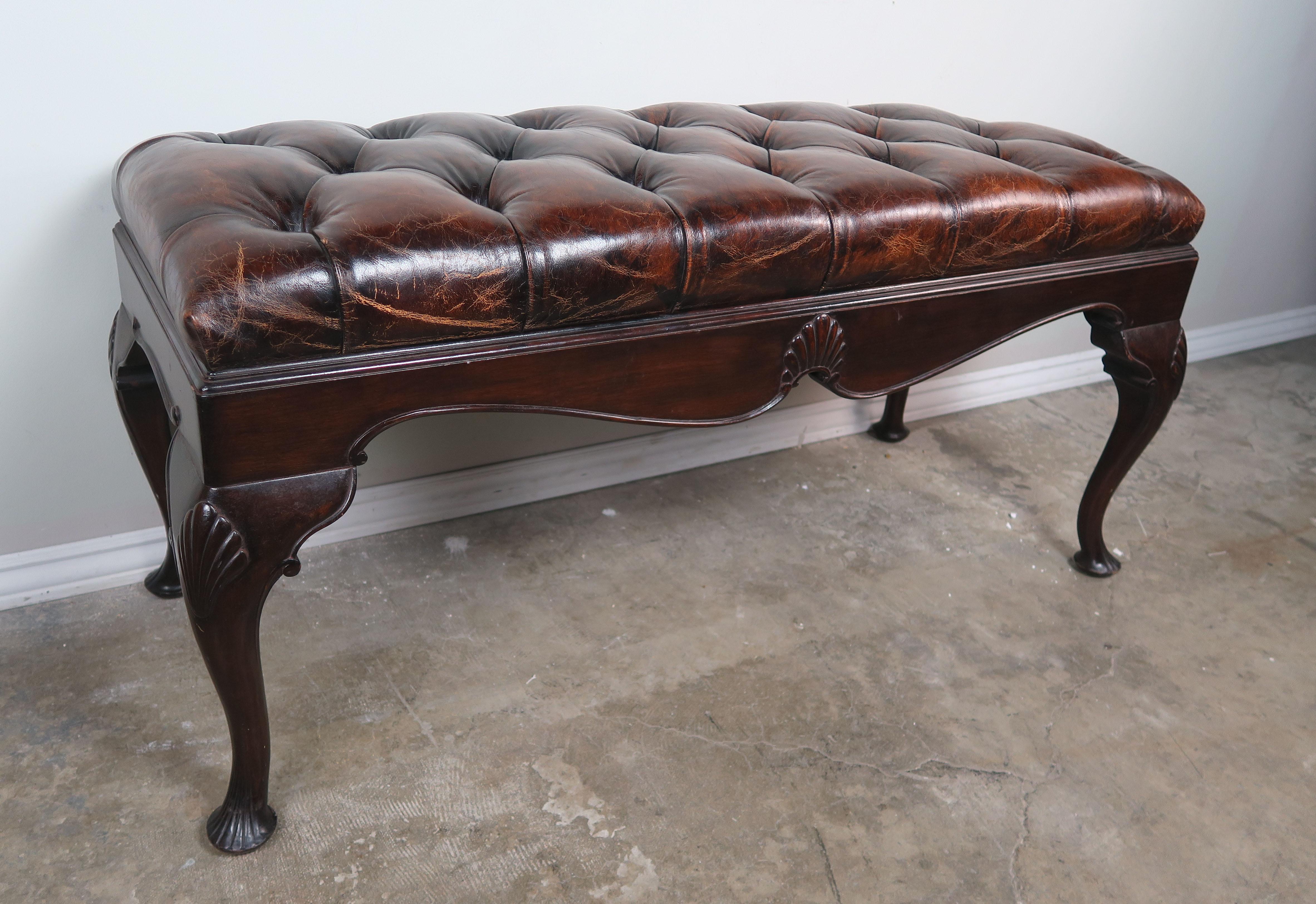 English Queen Anne Style Leather Tufted Bench, circa 1900 In Distressed Condition In Los Angeles, CA