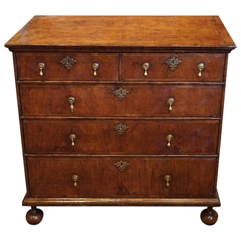 English Queen Anne Walnut Chest of Drawers, circa 1710 For Sale