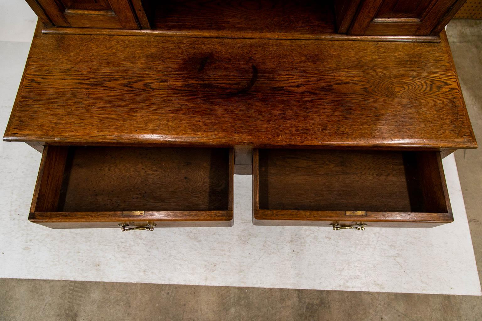 English Queen Anne Welsh Dresser In Good Condition In Wilson, NC