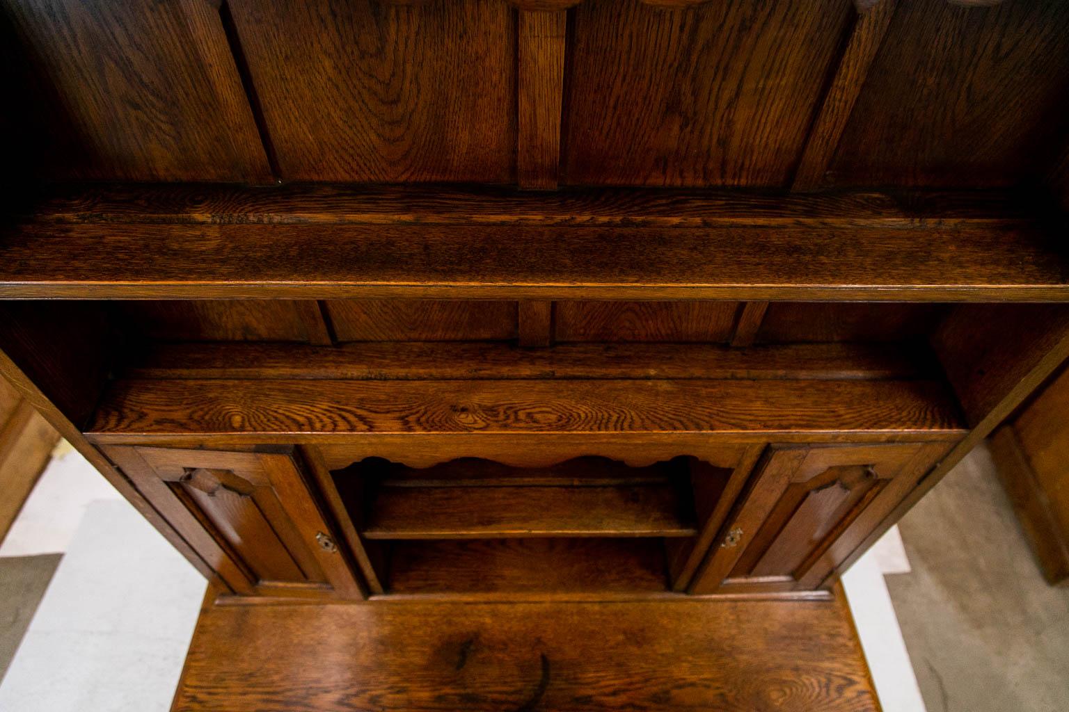 Early 20th Century English Queen Anne Welsh Dresser