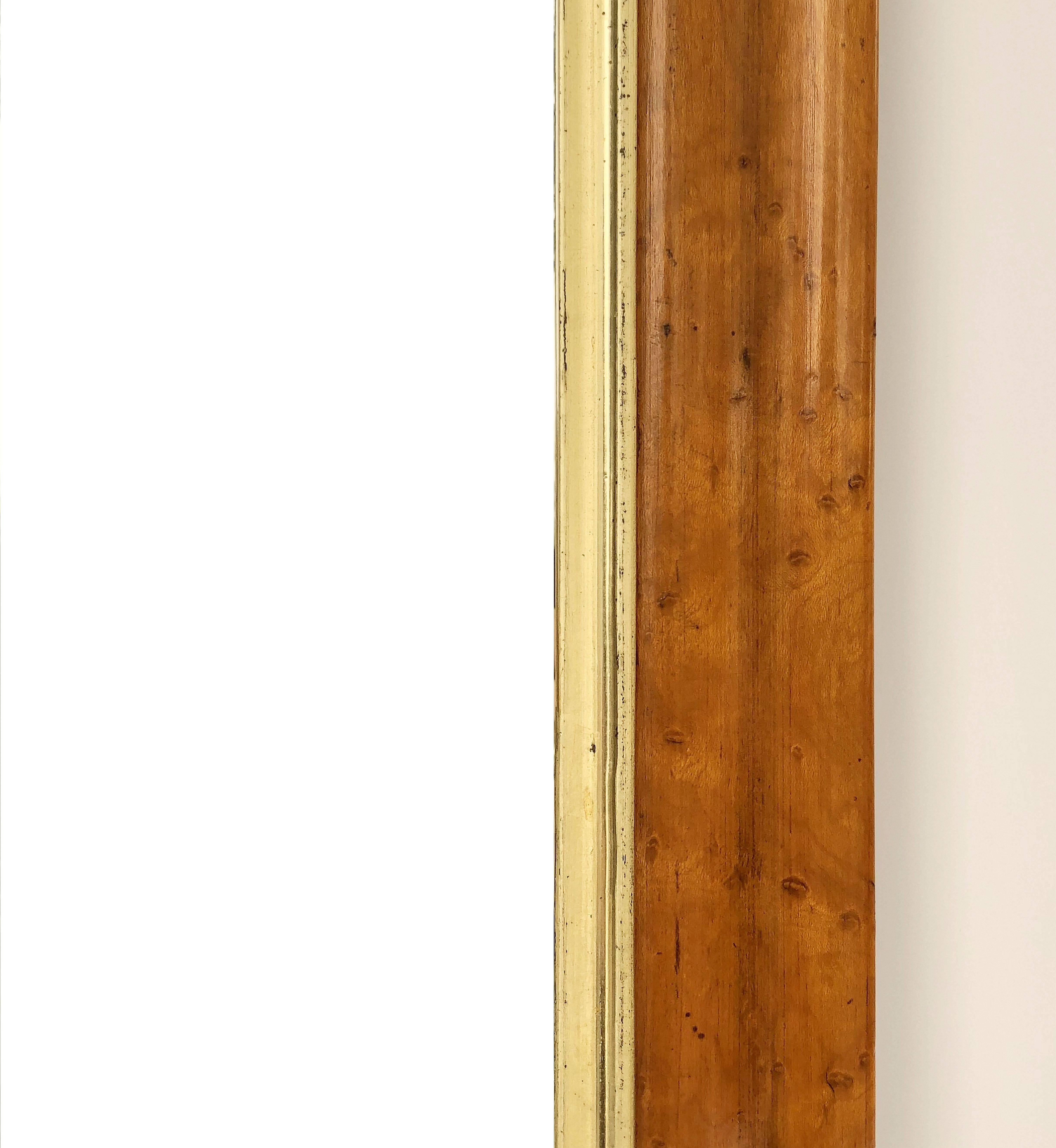 English Rectangular Maple and Giltwood Framed Mirror (H 32 x W 26) In Good Condition In Austin, TX