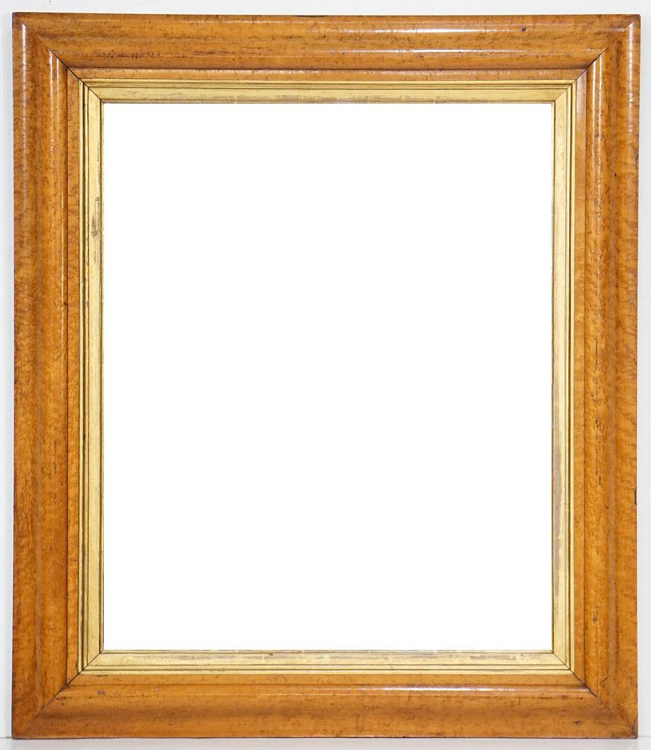 English Rectangular Mirror with Maple and Giltwood Frame (34 1/2 x W 29 3/4) For Sale 8