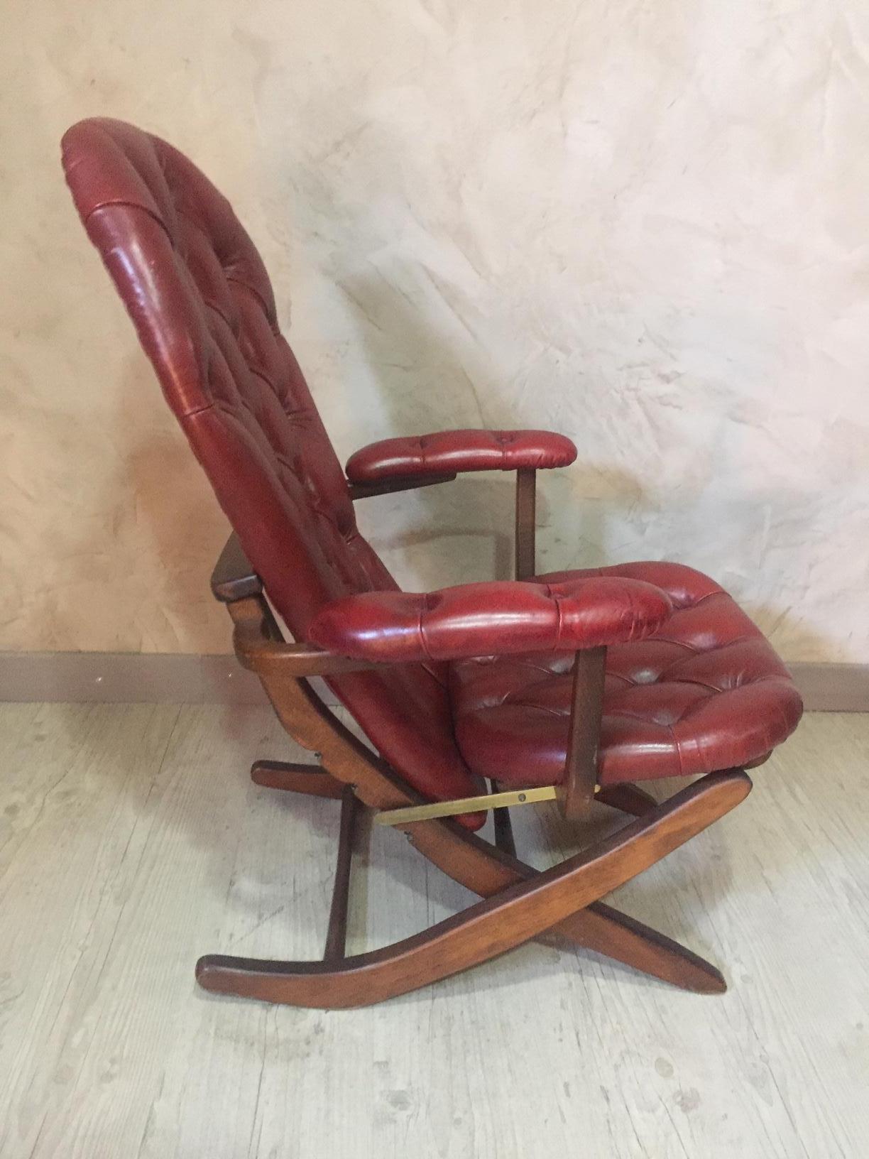 Mid-20th Century English Red Leather Chesterfield Adjustable Lounge Chair, 1950s