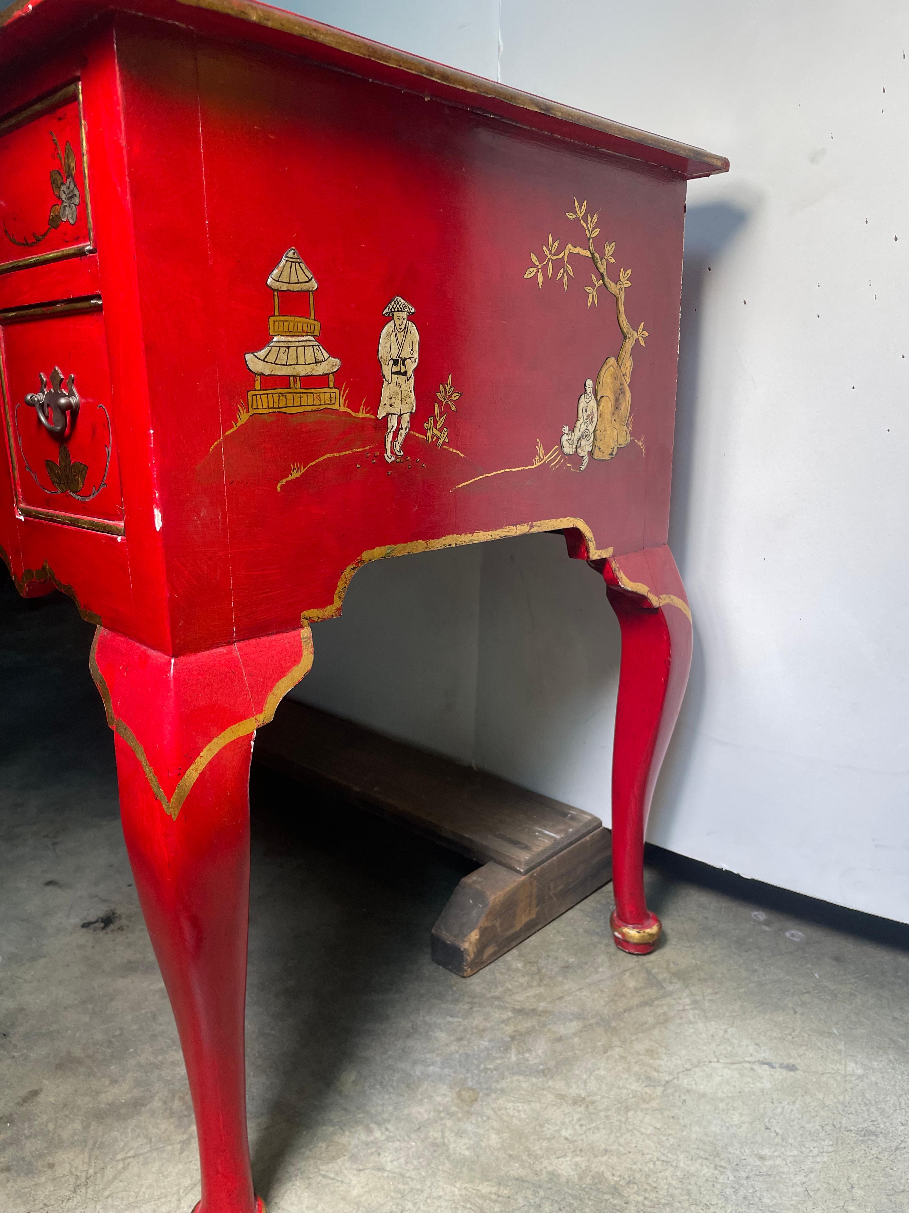 English Red Mini Kneehole Desk In Excellent Condition For Sale In Los Angeles, CA
