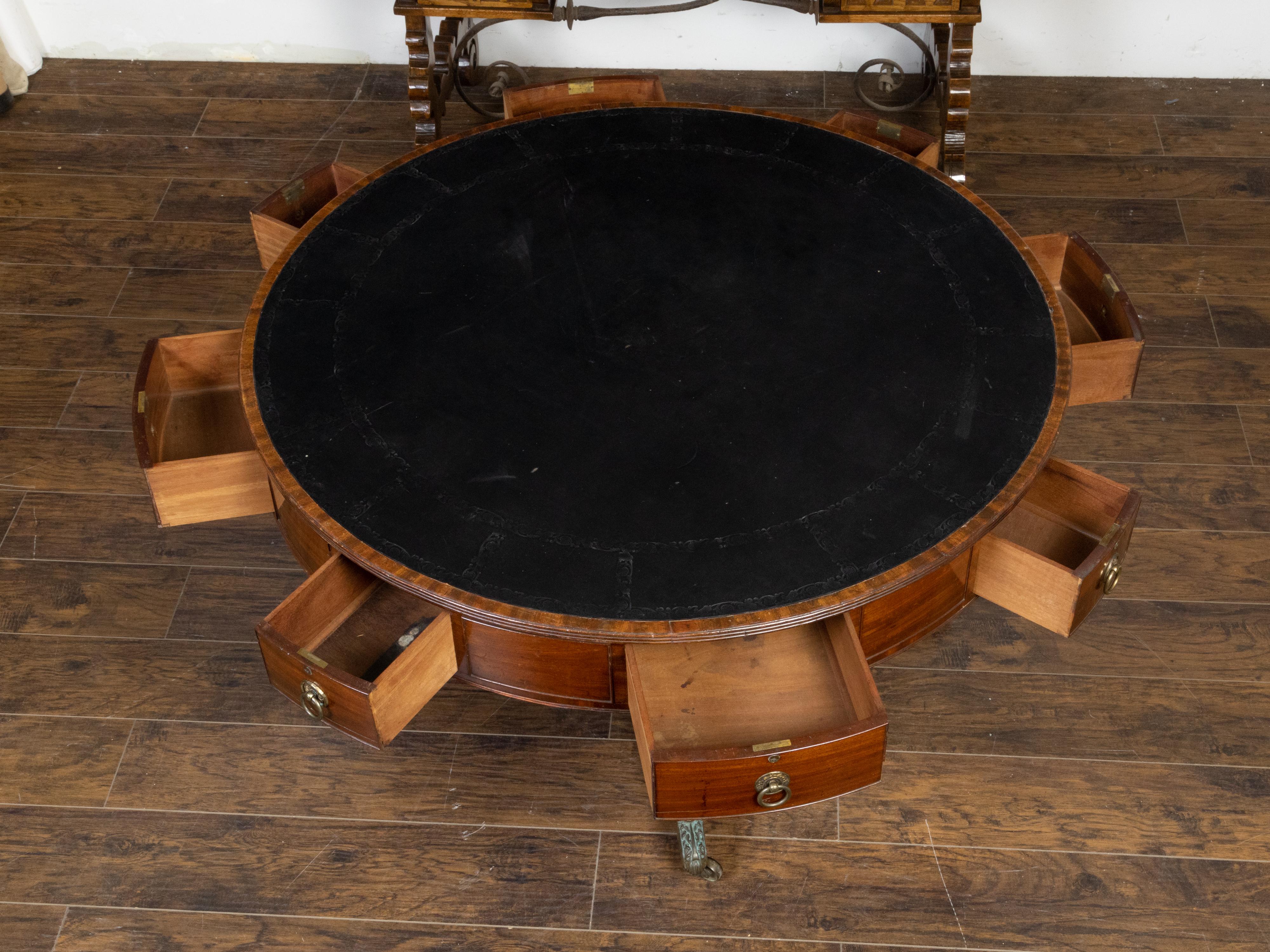 English Regency 1840s Mahogany Rent Table with Leather Top and Eight Drawers For Sale 3