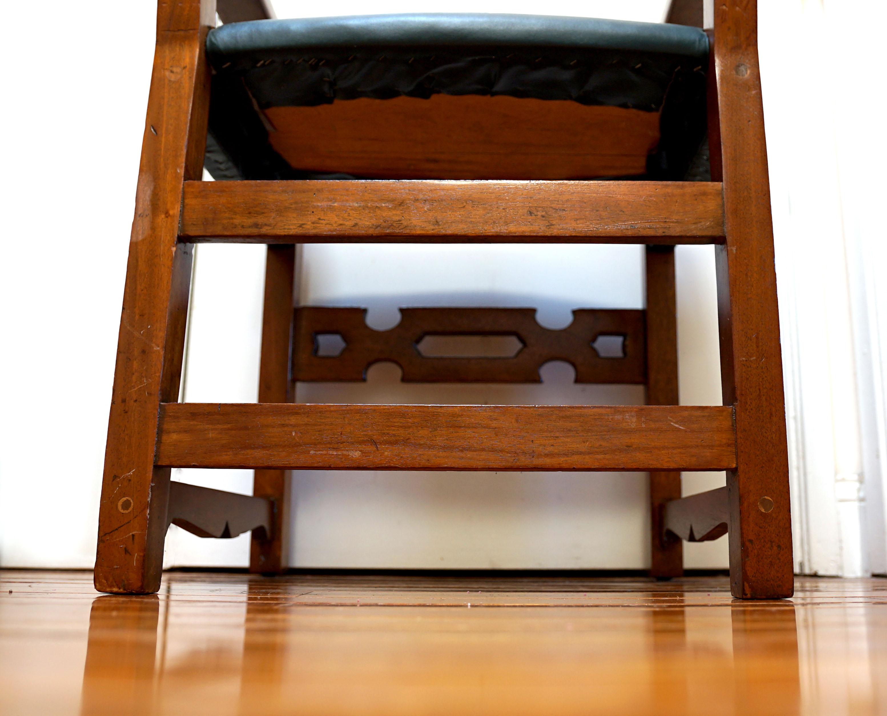 Englischer Regency-Sessel aus Eiche aus dem 19. Jahrhundert im Zustand „Gut“ im Angebot in Lomita, CA