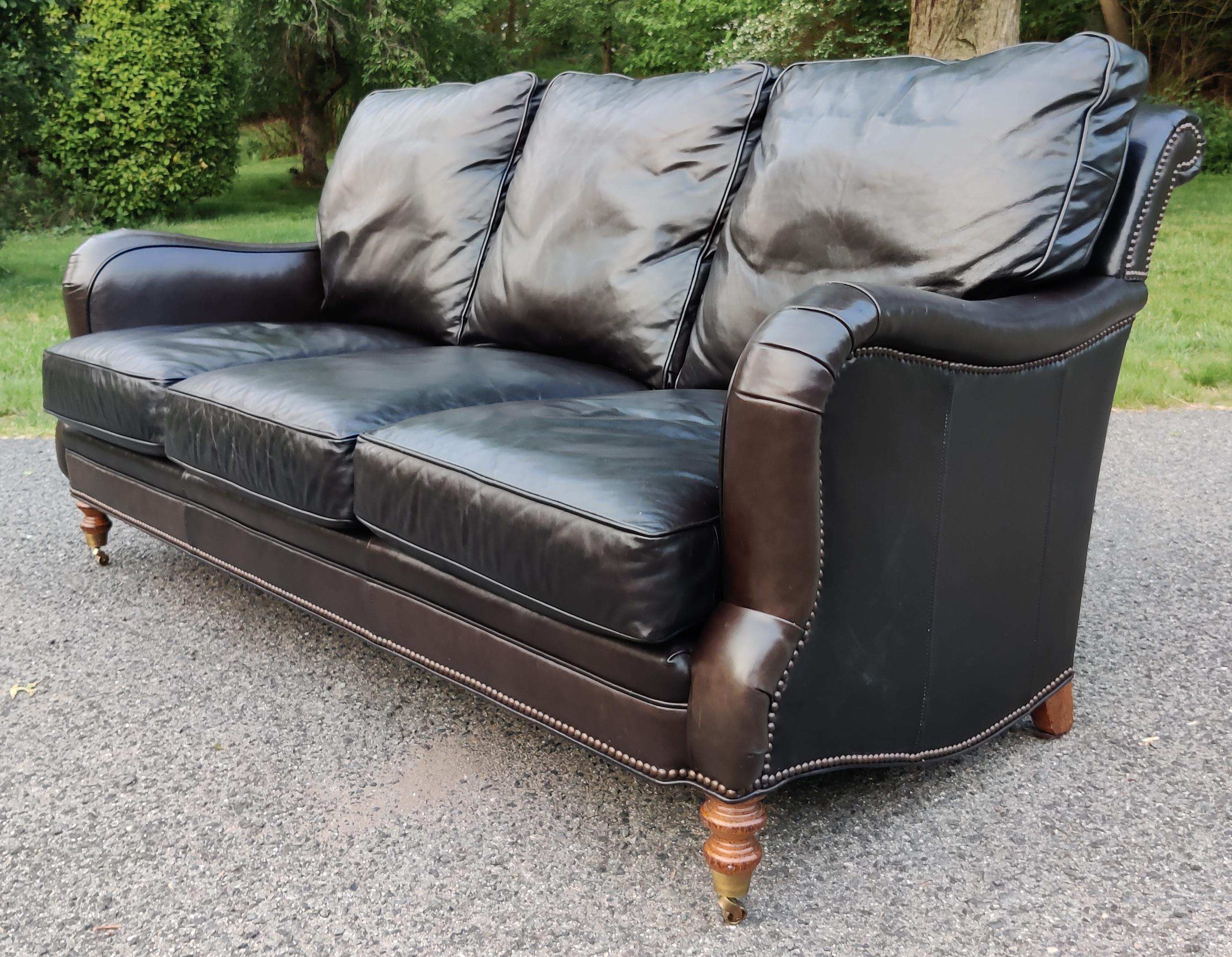 Contemporary English Regency 3-Seater 'Espresso' Leather & Brass Sofa, Style of George Smith For Sale