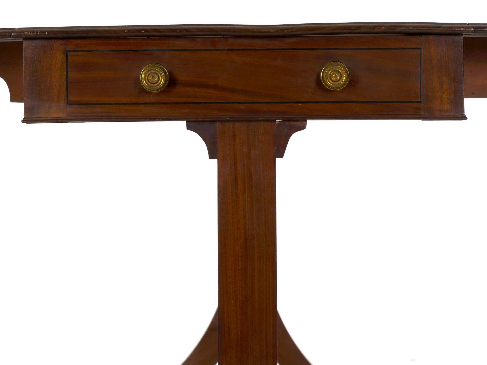 English Regency Antique Mahogany Sofa Accent Table, circa 1815 8