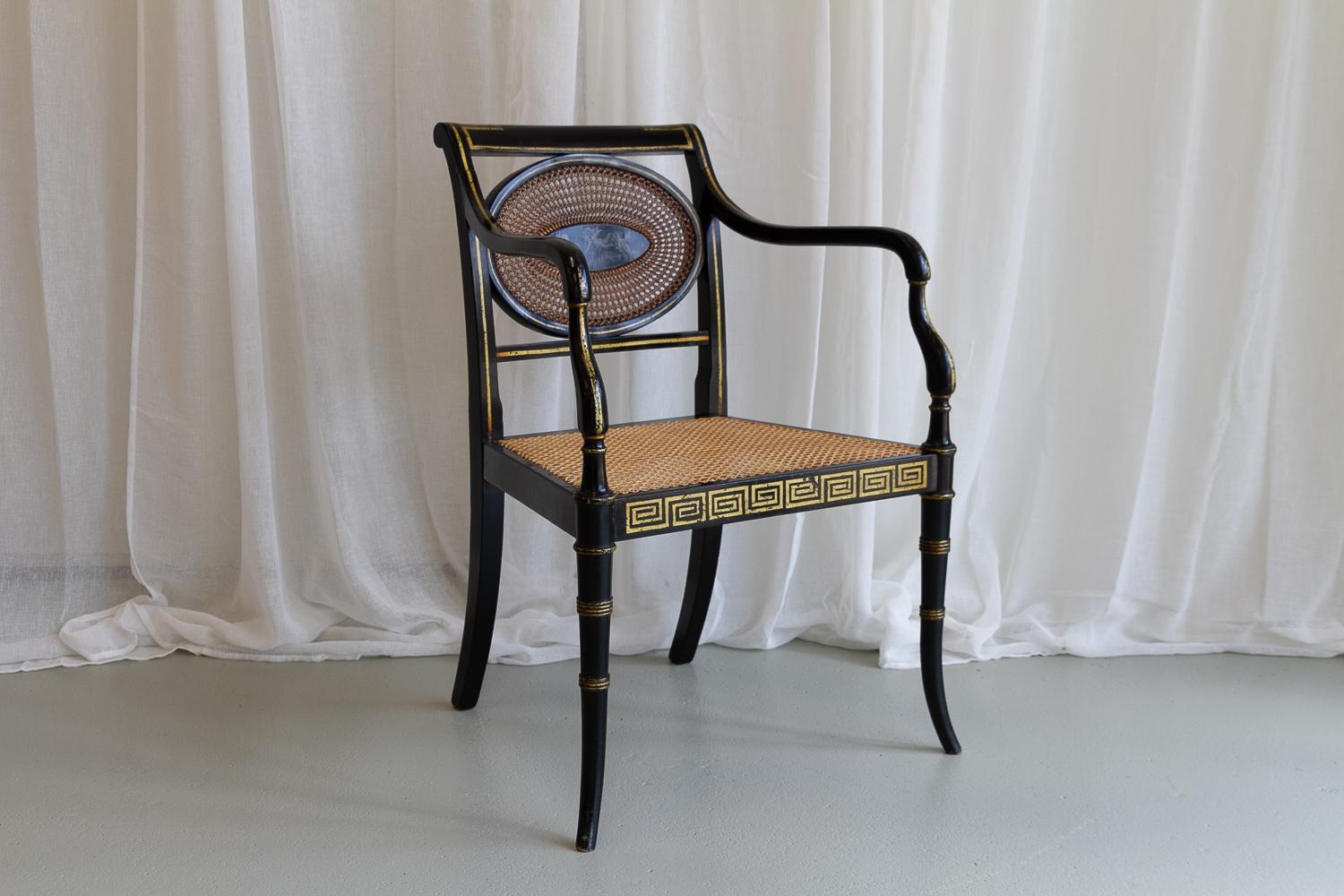 English Regency Black and Gold Armchair, 19th Century. In Good Condition In Asaa, DK