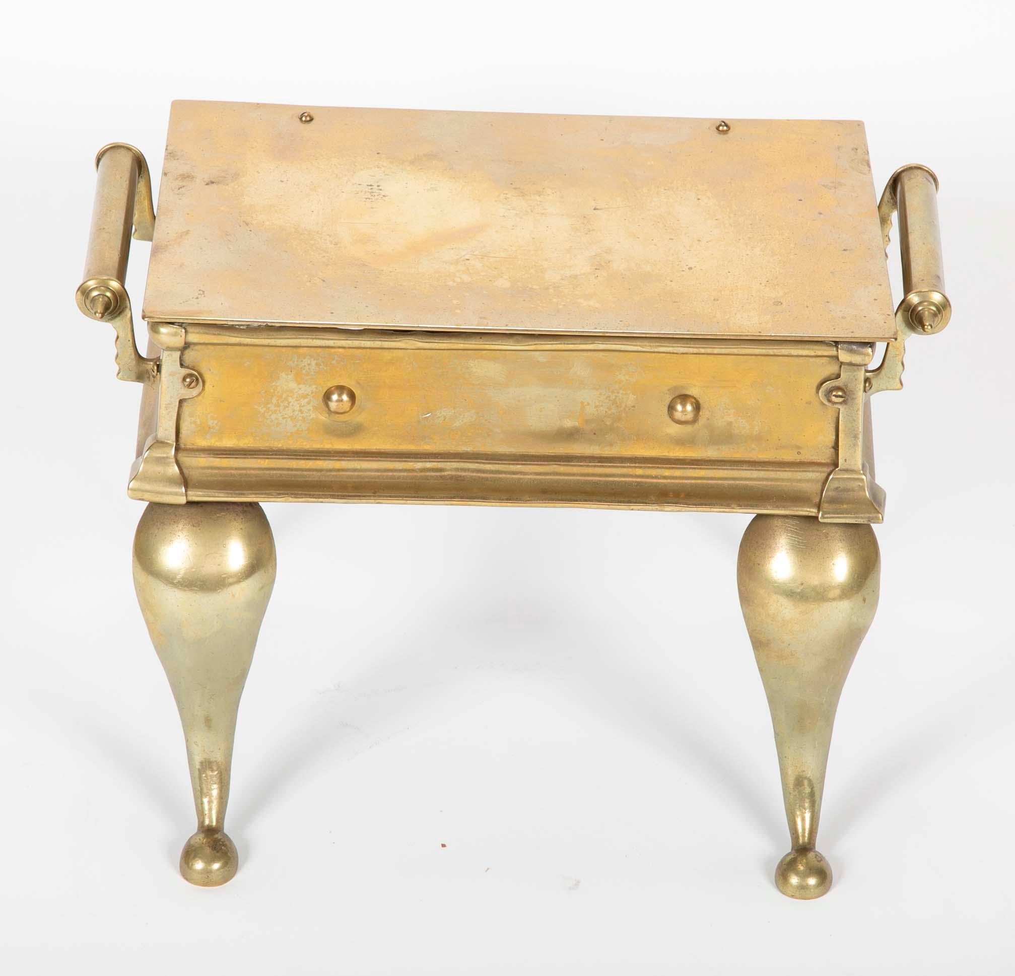 Regency Tabouret ou table d'appoint en laiton de style Régence anglaise du 19e siècle en vente