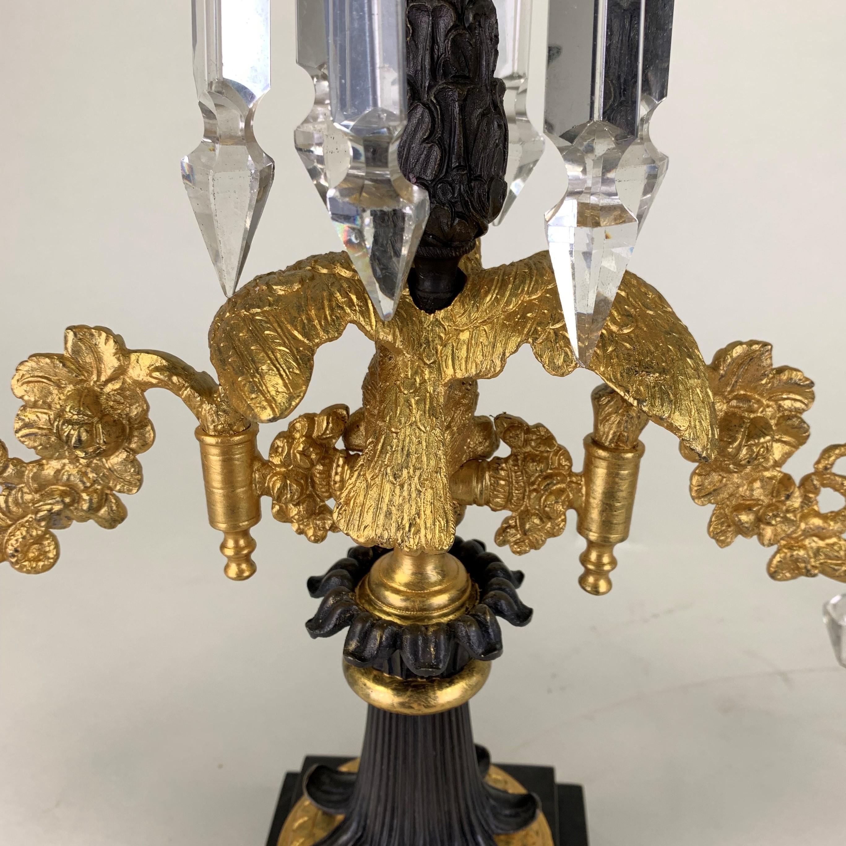 Englischer dreibändiger Regency-Kandelaber aus Bronze und Goldbronze im Angebot 6