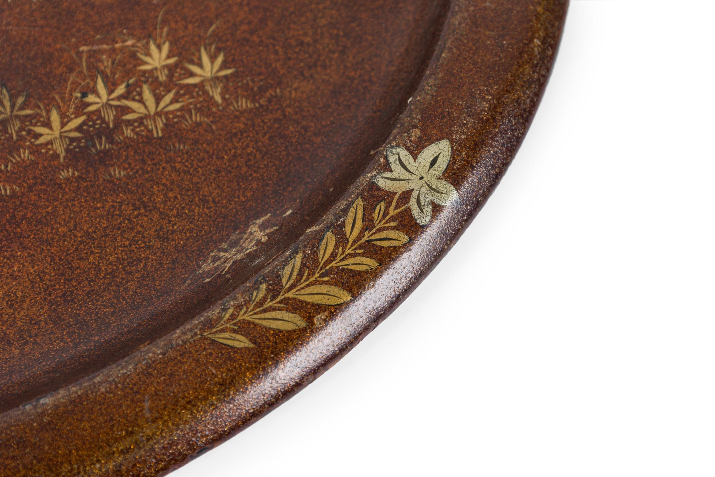 English Regency Brown Lacquered Tray In Good Condition For Sale In Queens, NY