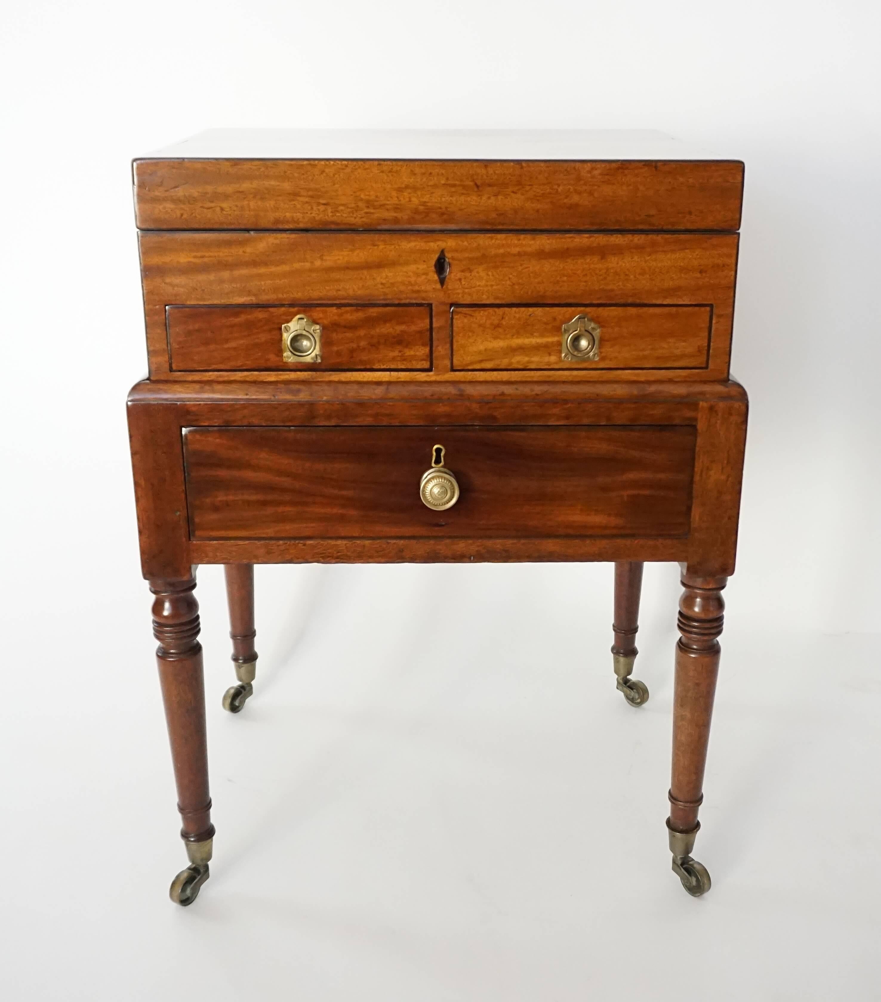 English Regency Campaign Chest on Stand, circa 1820 In Good Condition In Kinderhook, NY