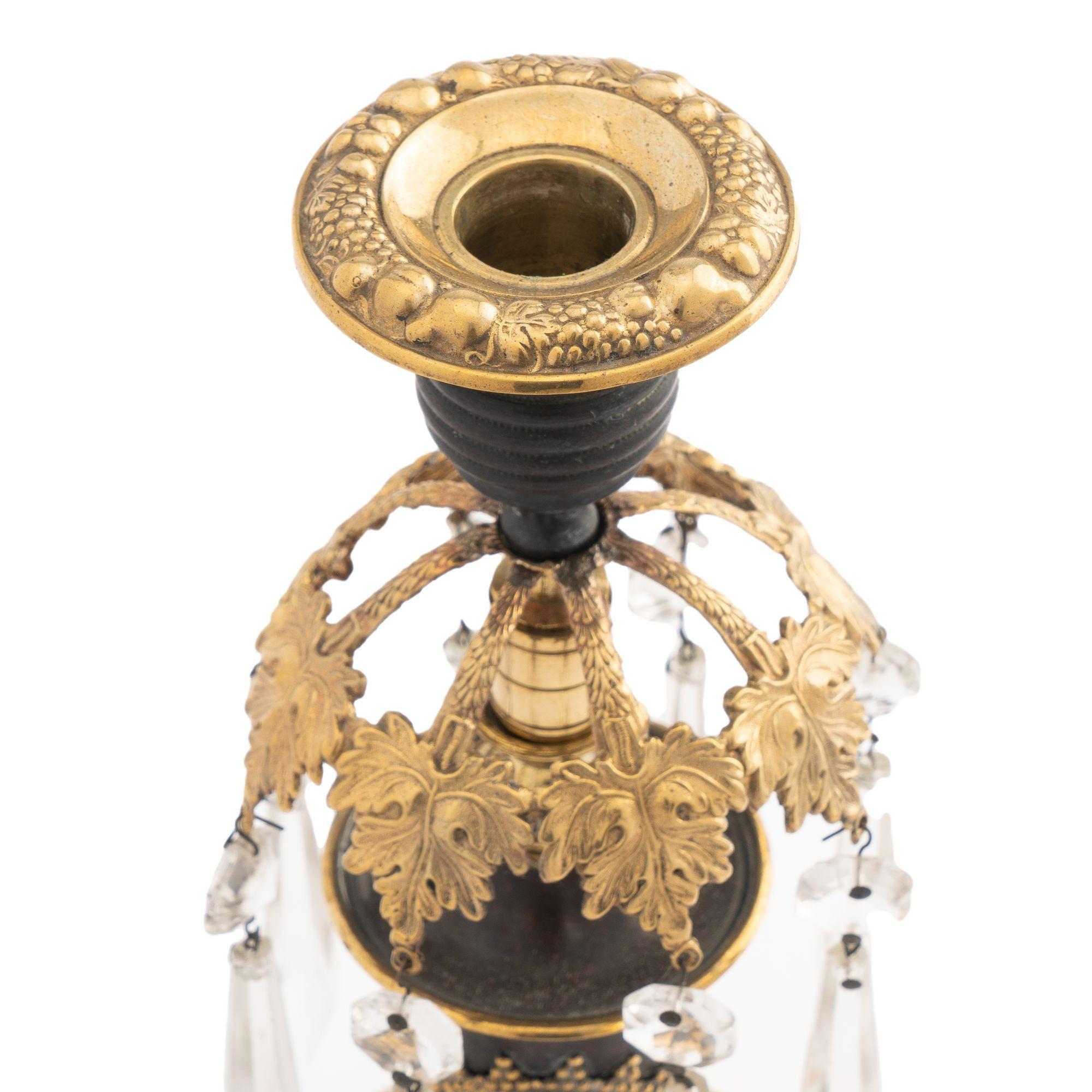 Laiton Chandeliers de style English Regency avec anneau de lustre et lustres en verre taillé, vers 1800 en vente