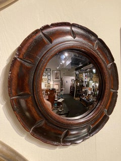 Englischer konvexer englischer Regency-Spiegel aus geschnitztem Nussbaumholz