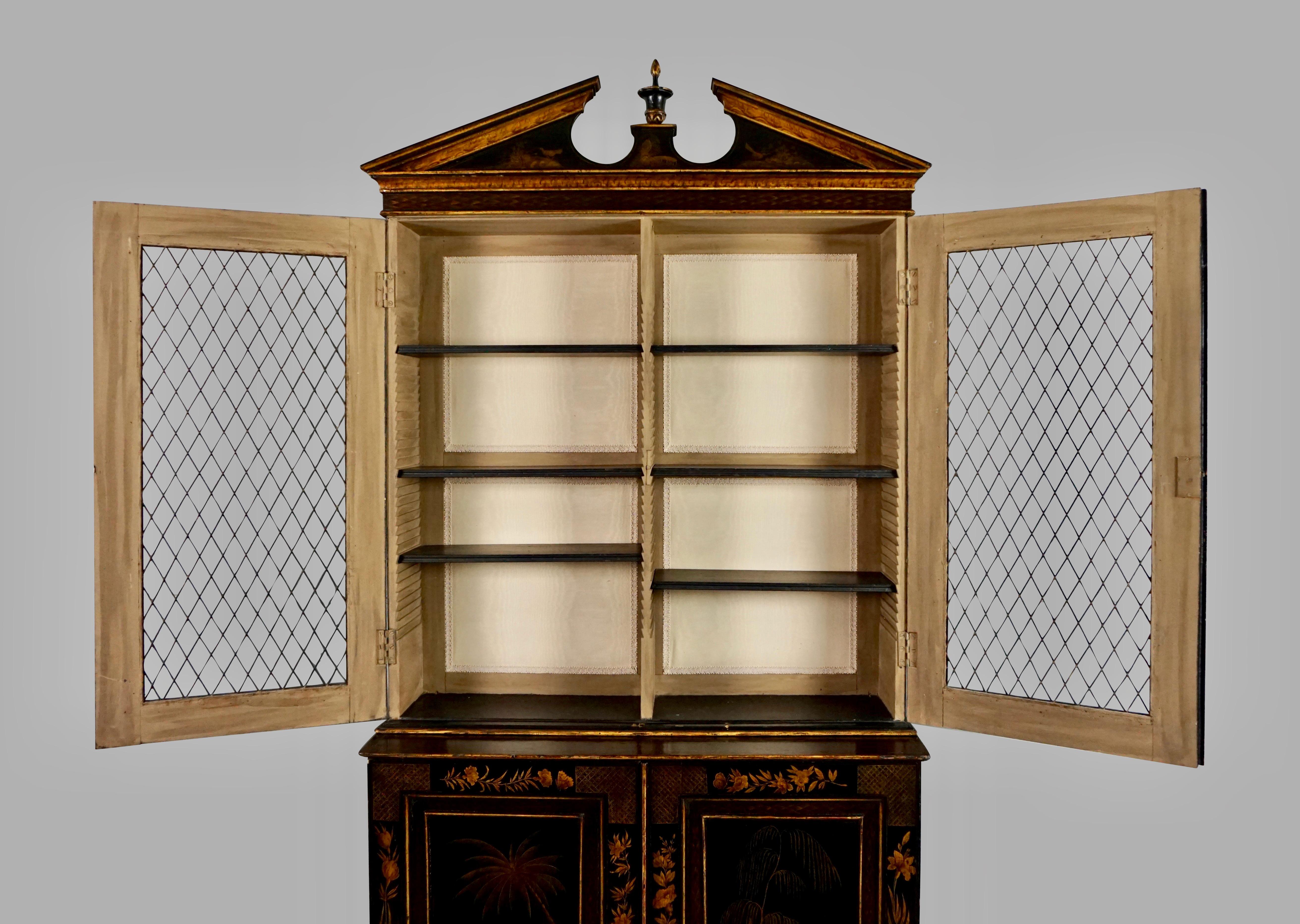 English Regency Chinoiserie Black and Gilt Bookcase Cabinet In Good Condition In San Francisco, CA