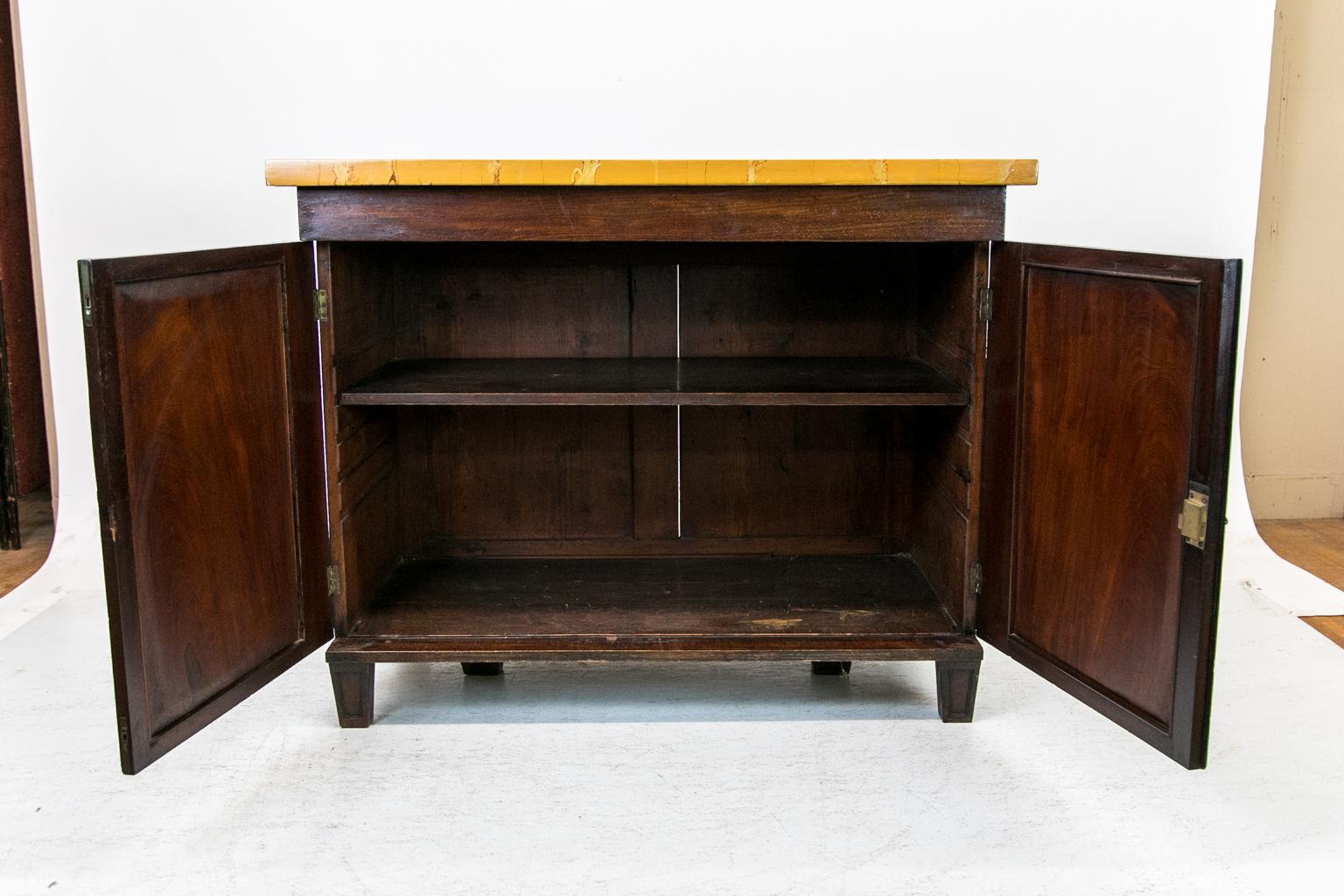 Console de style Régence anglaise Bon état à Wilson, NC