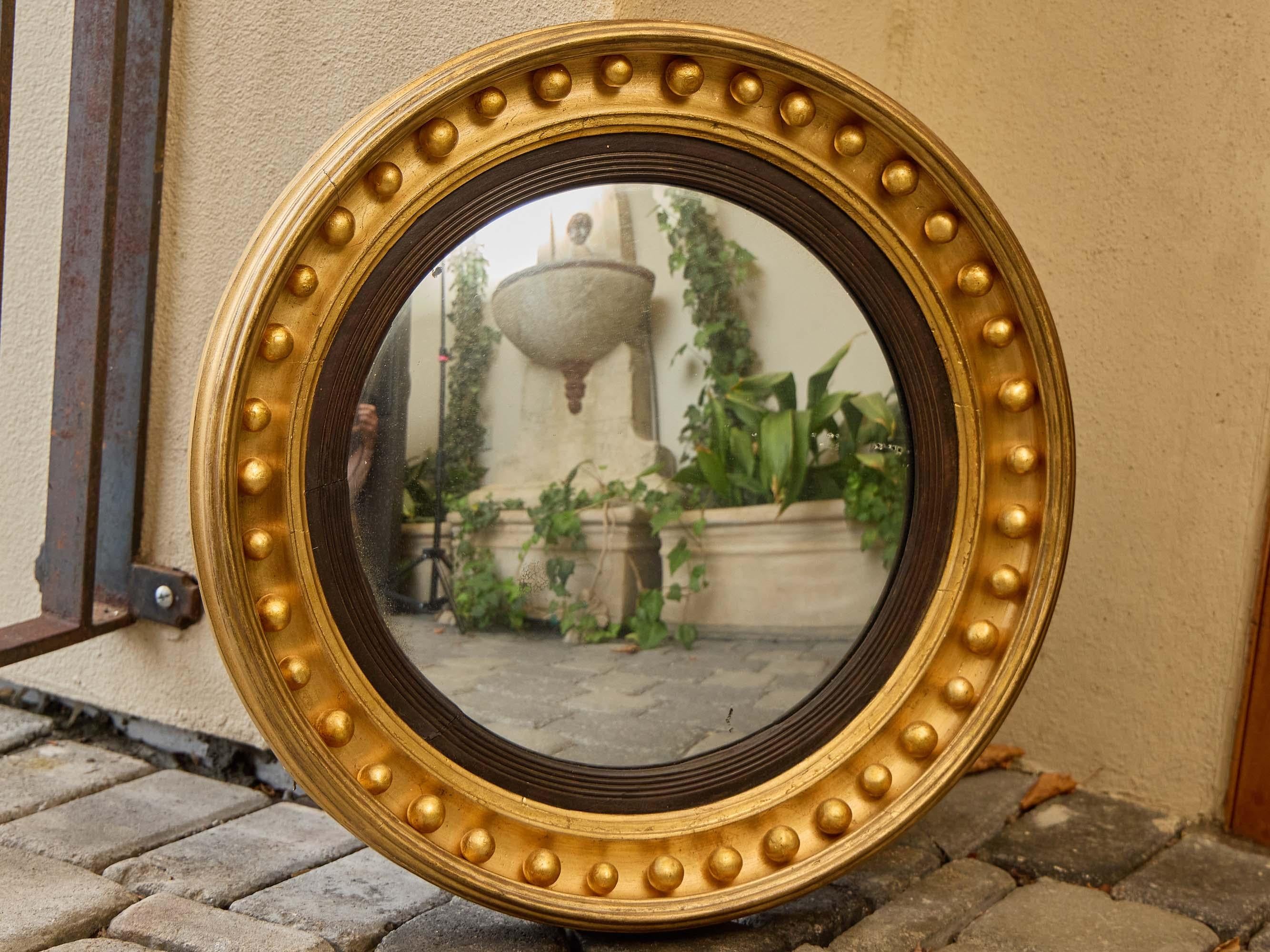 English Regency Convex Giltwood Mirror with Ebonized Reeding, 19th Century For Sale 6