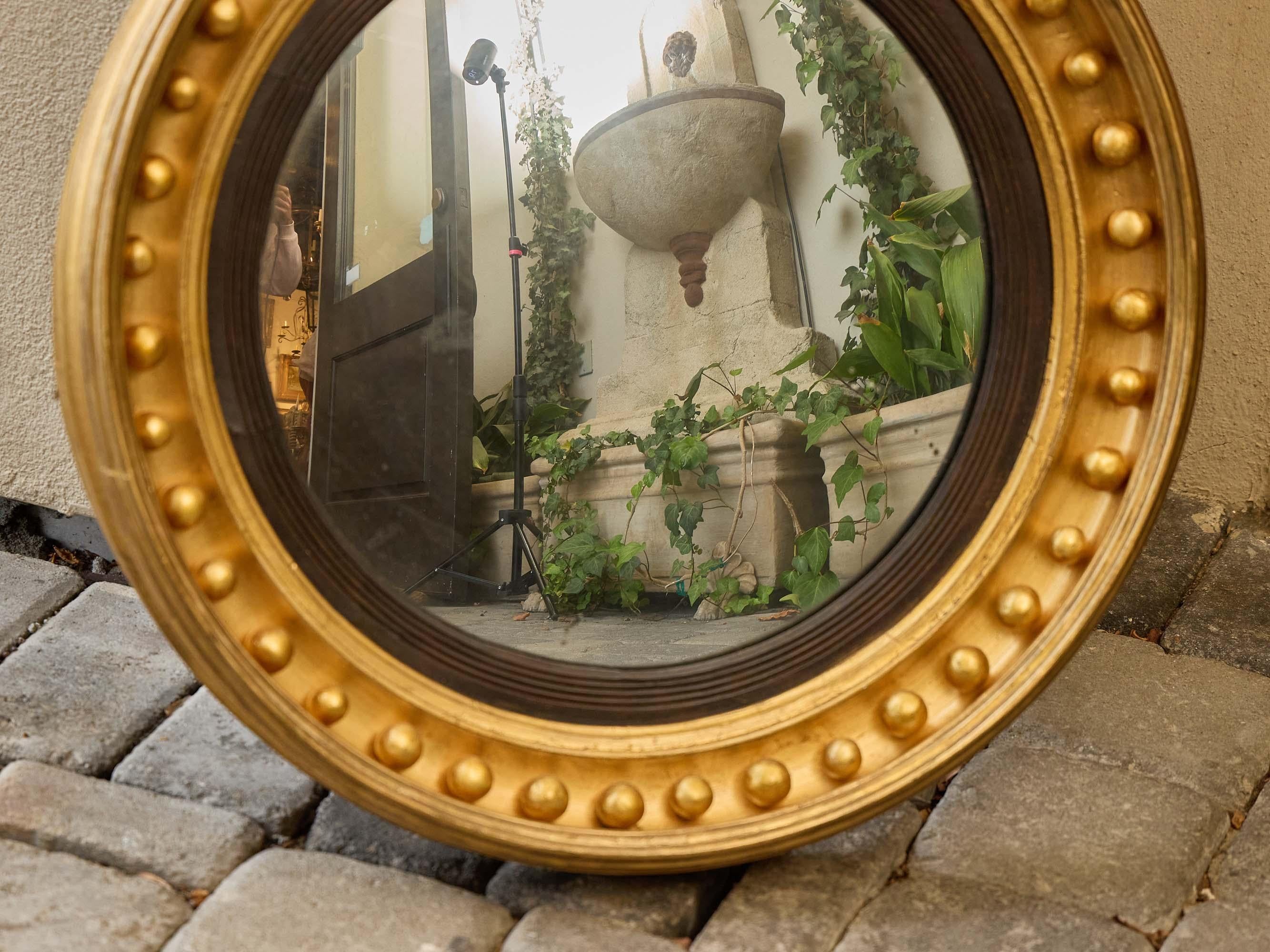 English Regency Convex Giltwood Mirror with Ebonized Reeding, 19th Century For Sale 1