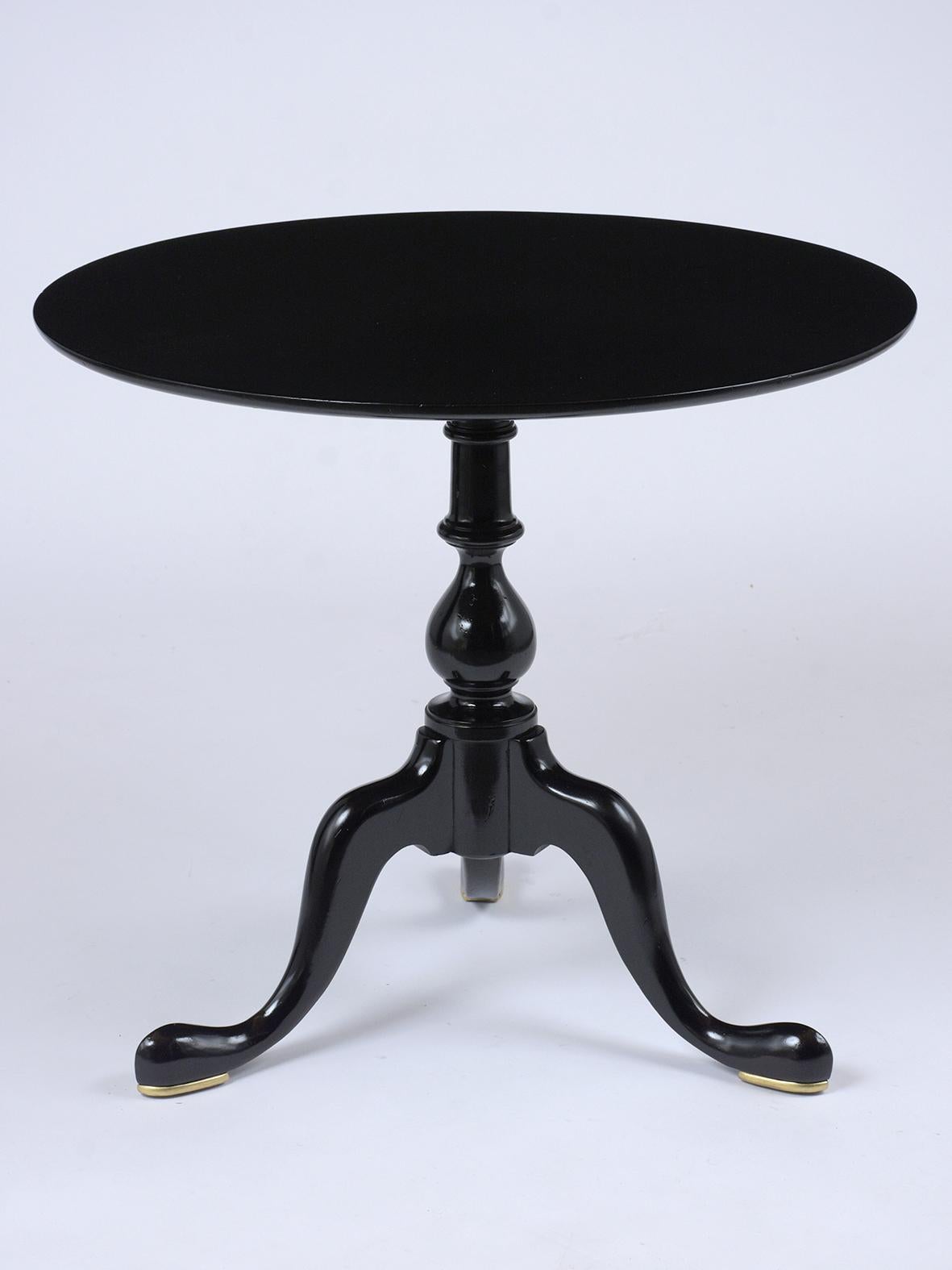 Hand-Carved English Regency Ebonized Pedestal Round Side Table