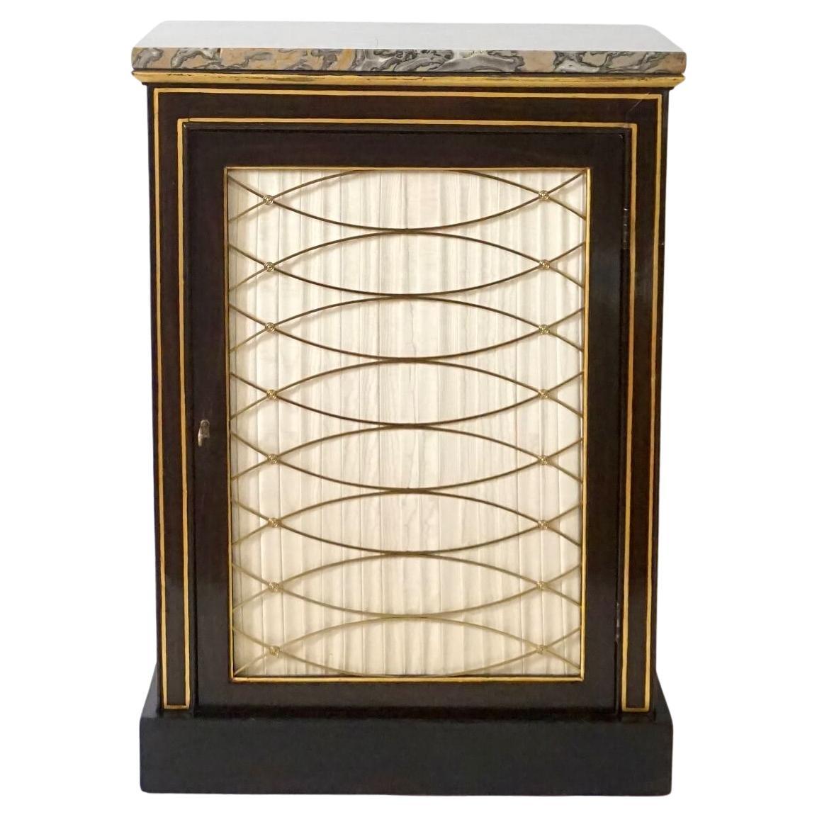 Cabinet nain de style Régence anglaise en palissandre faussement peint à dessus de septaire, vers 1820