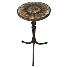 Englischer Regency-Dreibein-Tisch aus Rosenholz mit Holzintarsienplatte, englischer Regency-Stil
