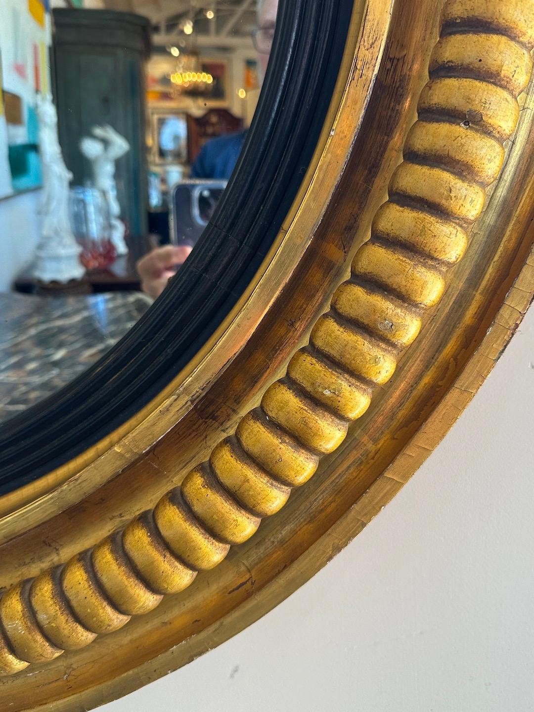 English Regency Gilded Convex Mirrors In Good Condition For Sale In Los Angeles, CA