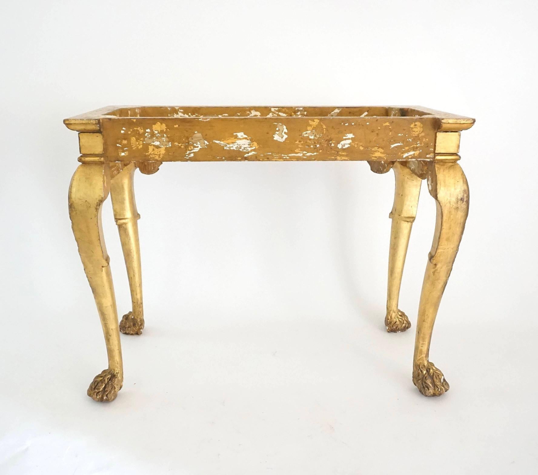 Tables d'appoint en bois doré de style Régence anglaise, à la manière de William Kent, datant d'environ 1815 en vente 9