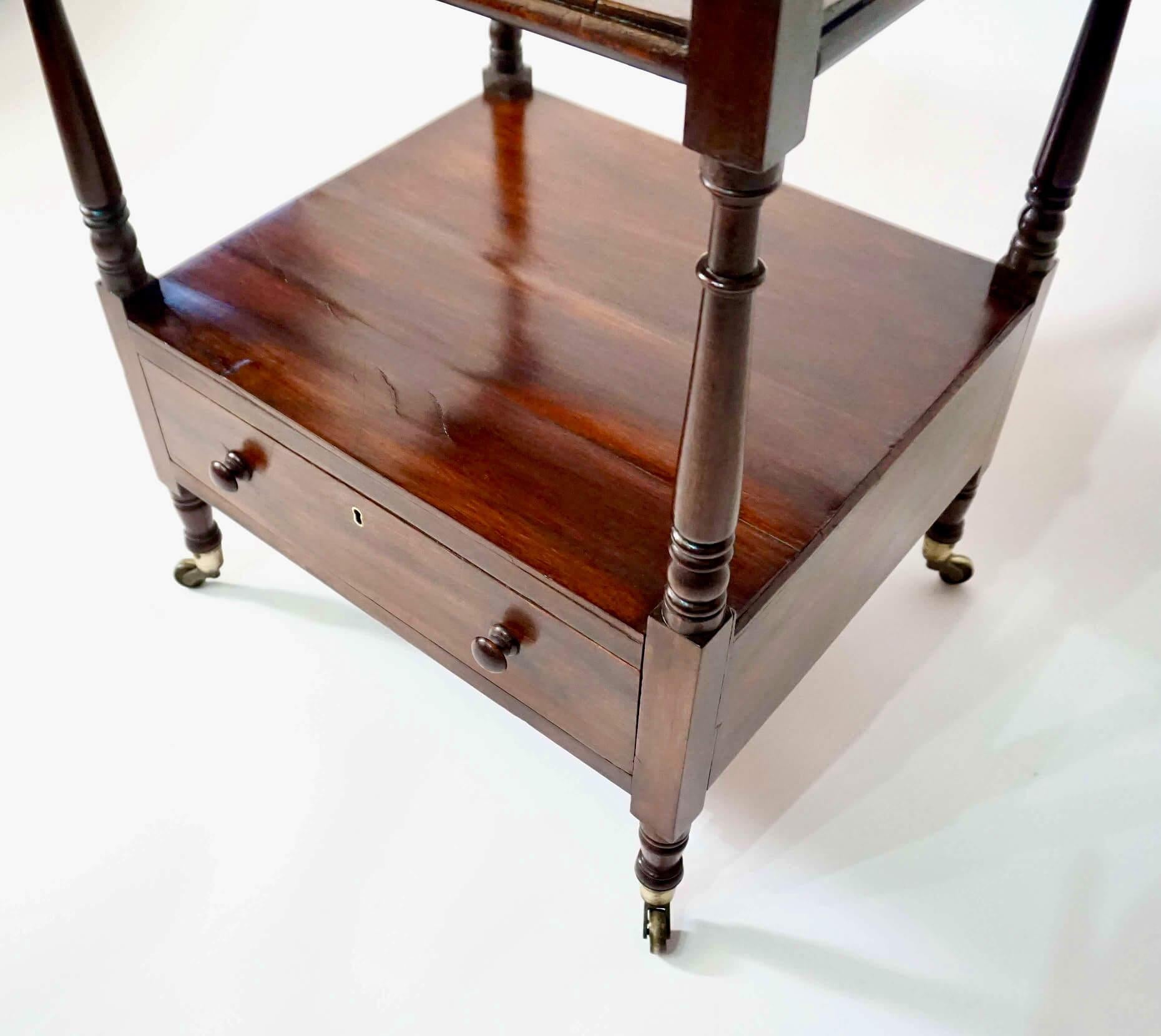 English Regency Gonçalo Alves Low Etagere or Two-Tier Stand with Drawer, c. 1815 For Sale 1