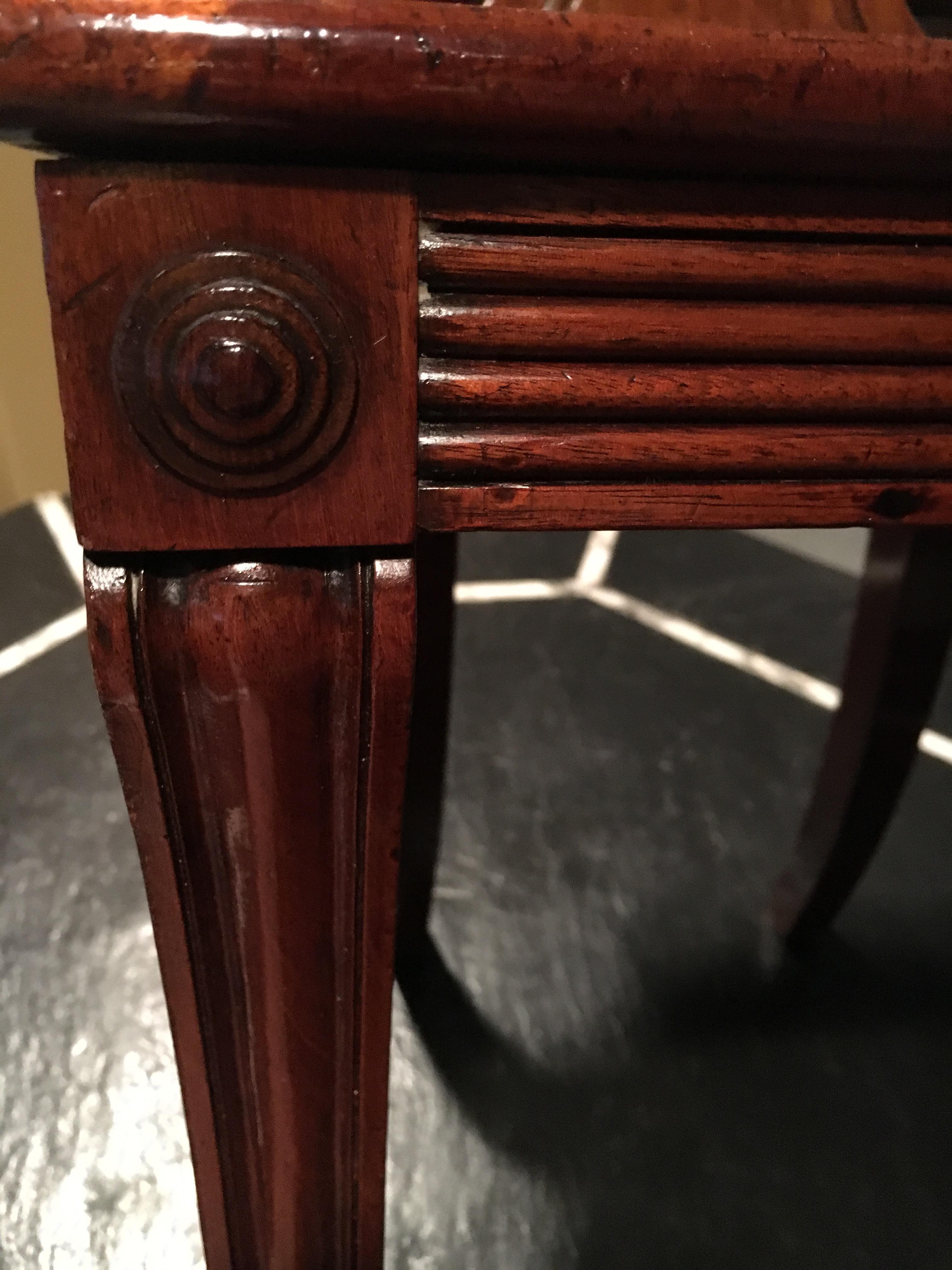 Englische Regency-Sessel im Regency-Stil, um 1815 (Holz) im Angebot