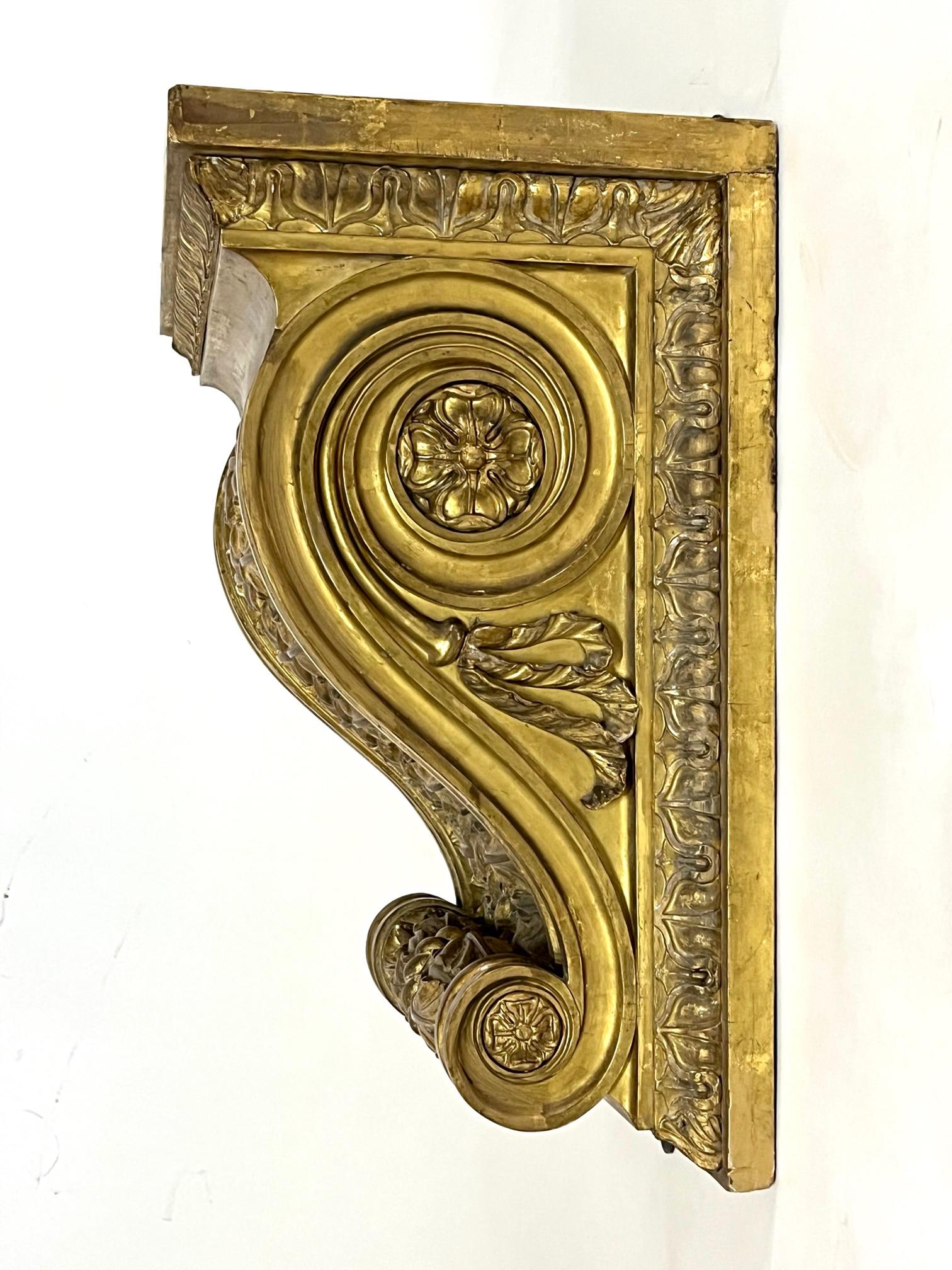 English Regency Large Scale Neoclassical Giltwood Wall Bracket, circa 1825 For Sale 5