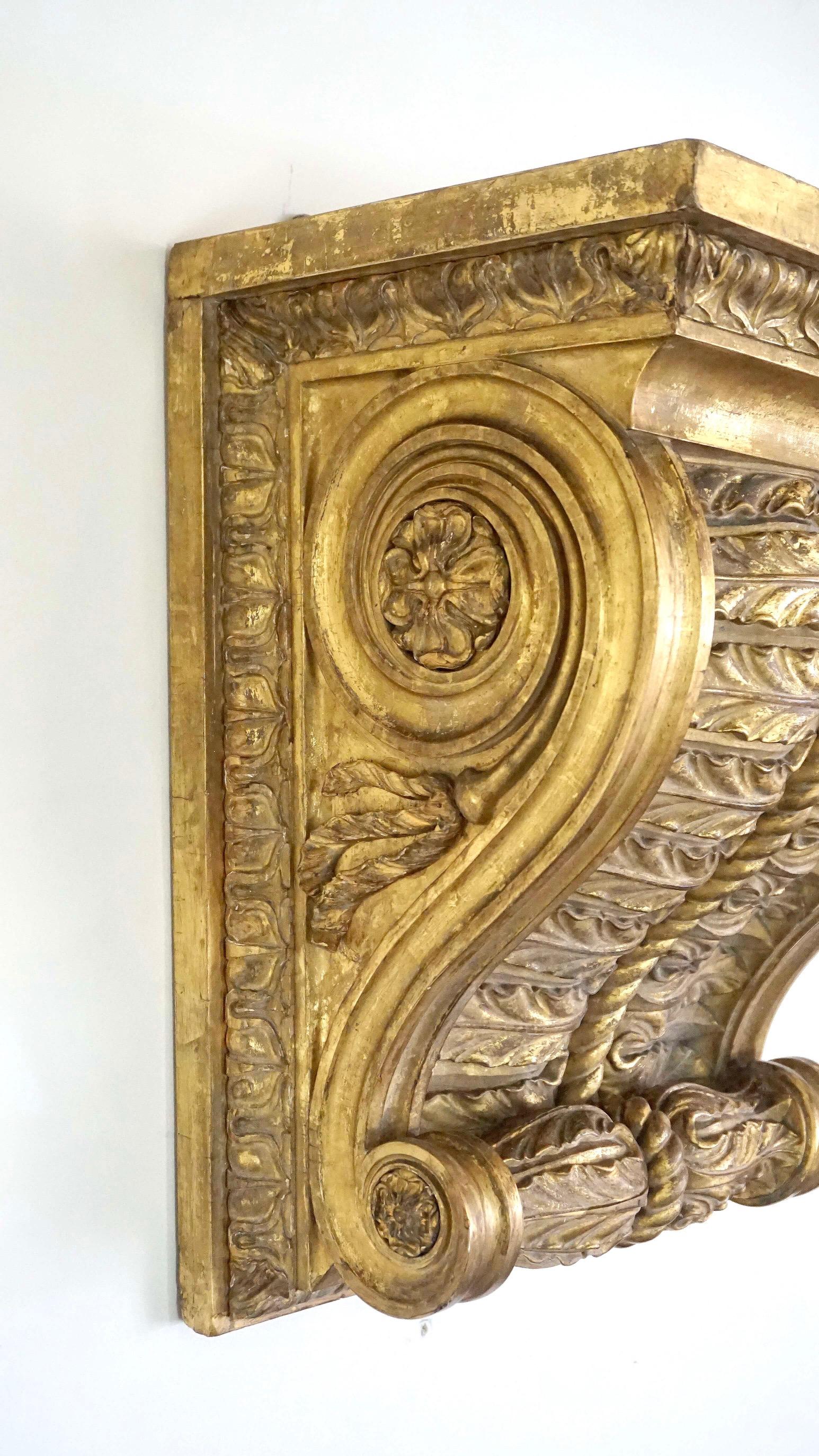 Ménsula de pared neoclásica inglesa de madera dorada a gran escala de la Regencia, hacia 1825 en Bueno estado para la venta en Kinderhook, NY