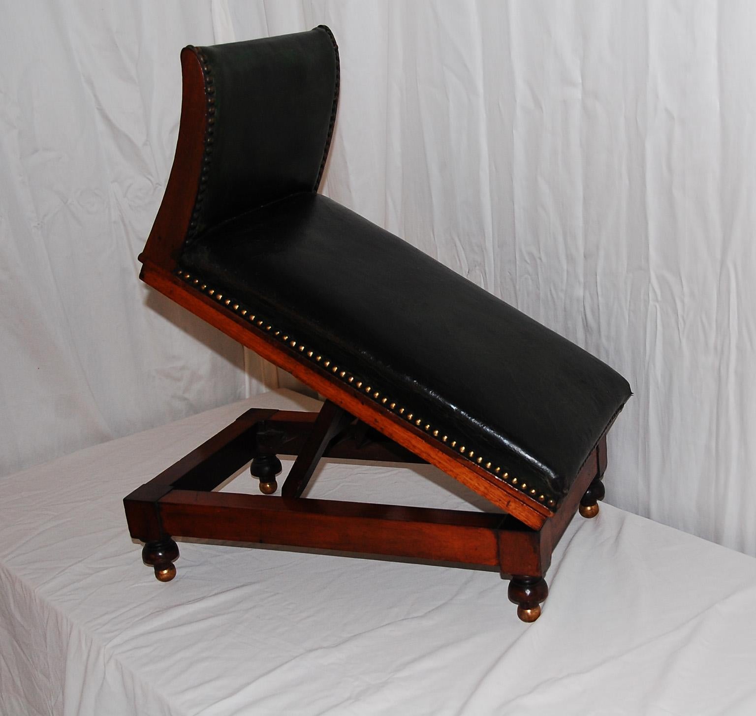 English Regency Mahogany Adjustable Gout Stool with Old Leather Upholstery In Good Condition In Wells, ME