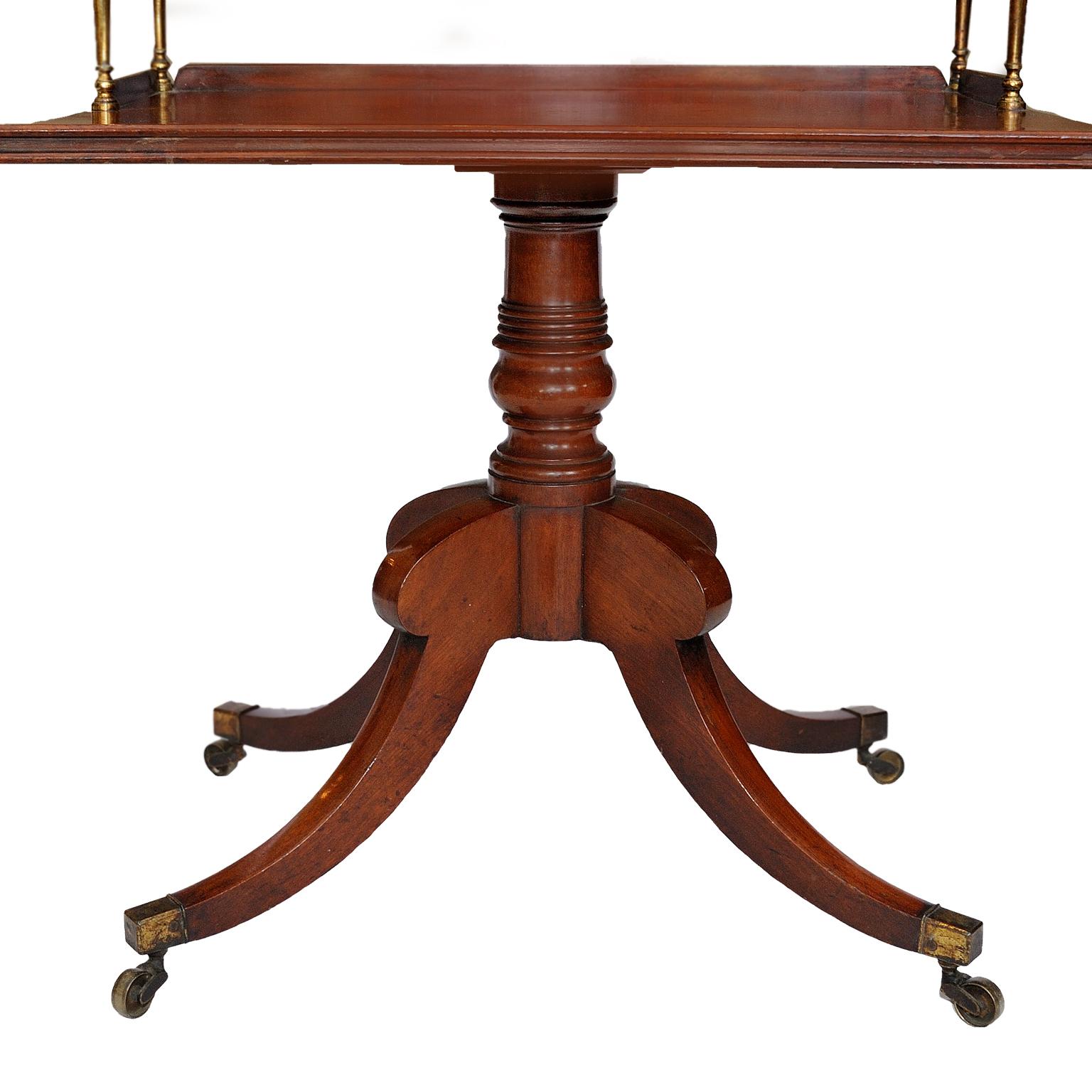 Forged English Regency Mahogany and Gilt Brass Oyster Table, circa 1810 For Sale