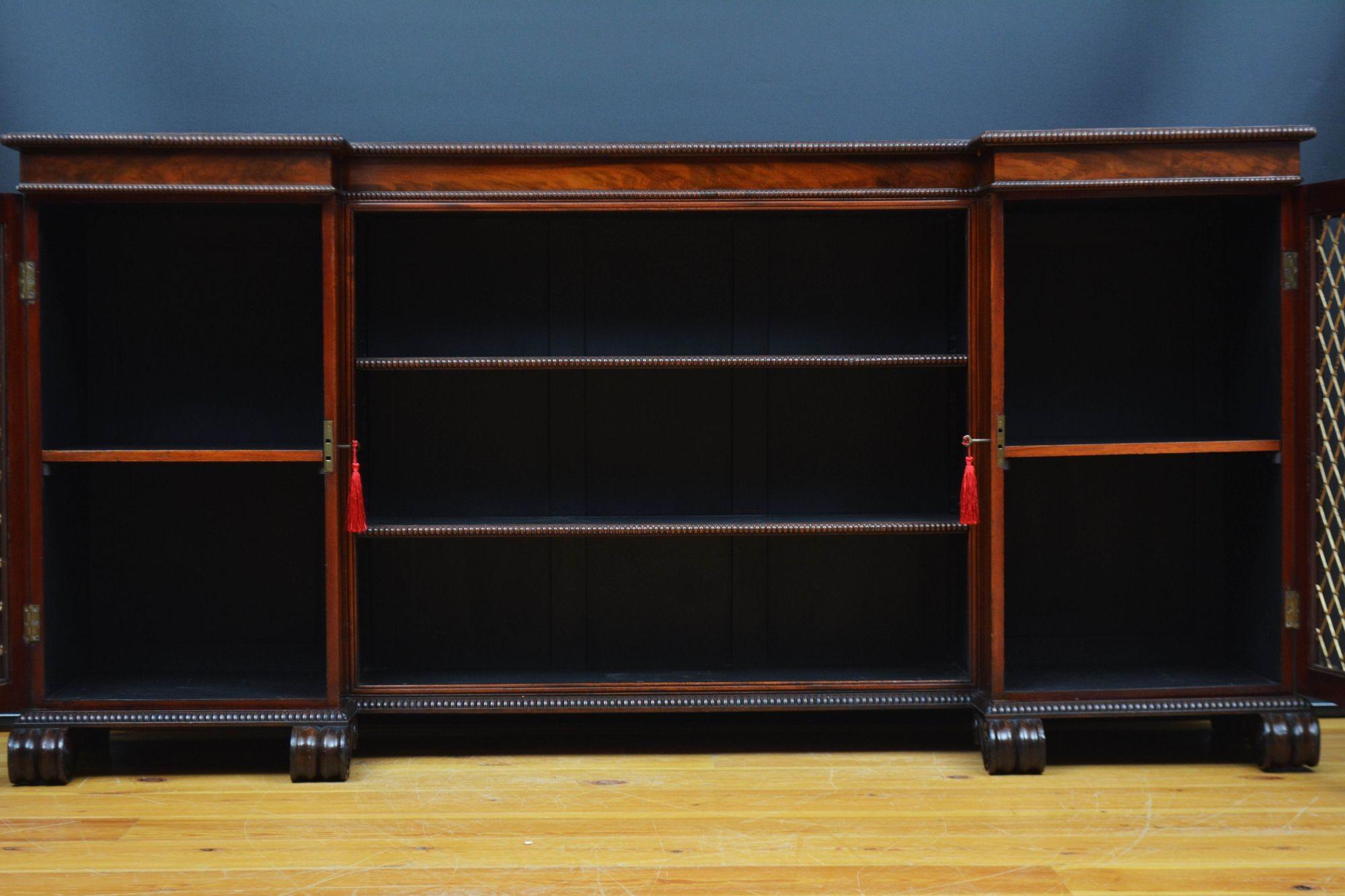 Bibliothèque ou buffet de style English Regency en acajou à la manière de Gillows en vente 9
