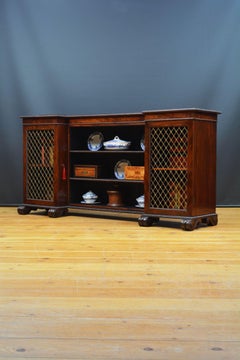 Bibliothèque ou buffet de style English Regency en acajou à la manière de Gillows