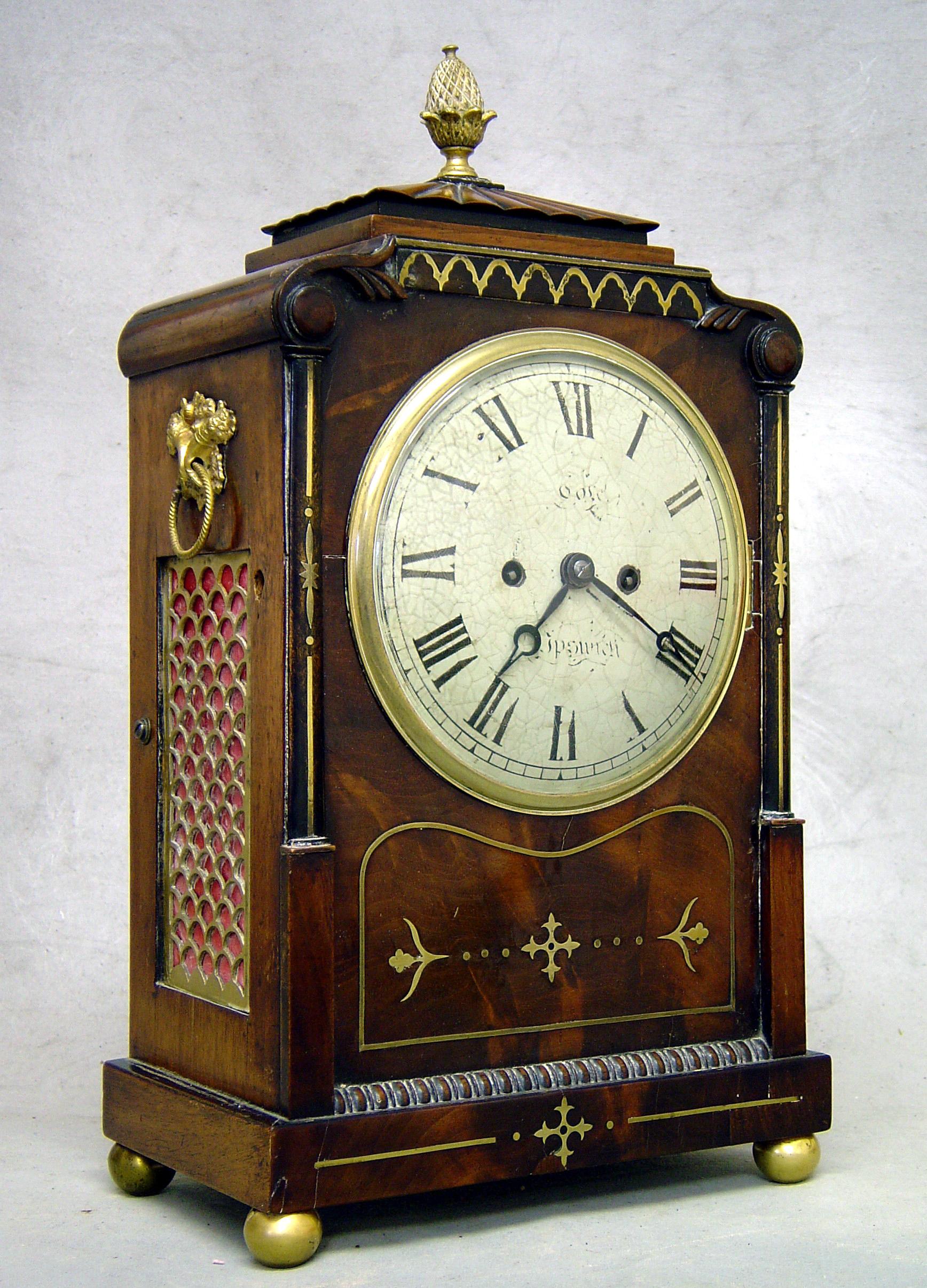 Anglais Horloge à support en acajou de style English Regency par Moore d'Ipswich en vente