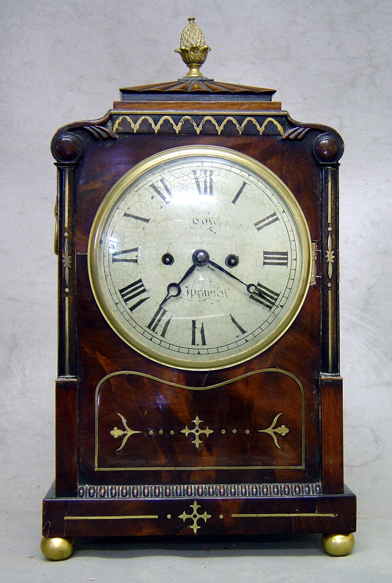 Horloge à support en acajou de style English Regency par Moore d'Ipswich Bon état - En vente à London, GB