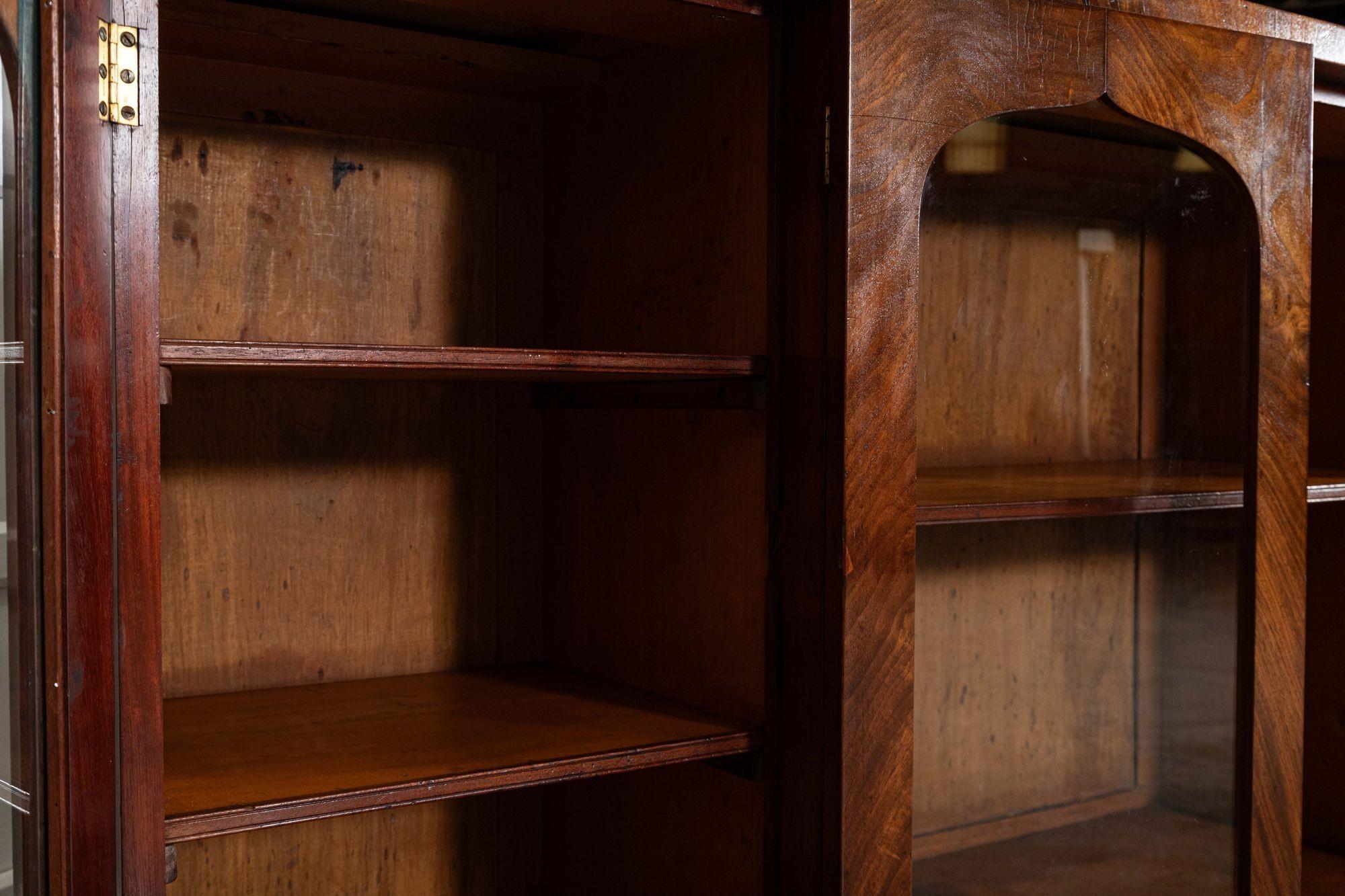 Credenza inglese Regency in mogano con ante a scomparsa in vendita 13