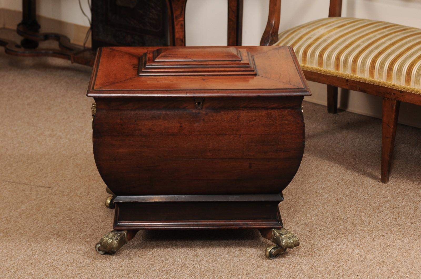 English Regency Mahogany Cellarette with Brass Paw Feet, Early 19th Century For Sale 9