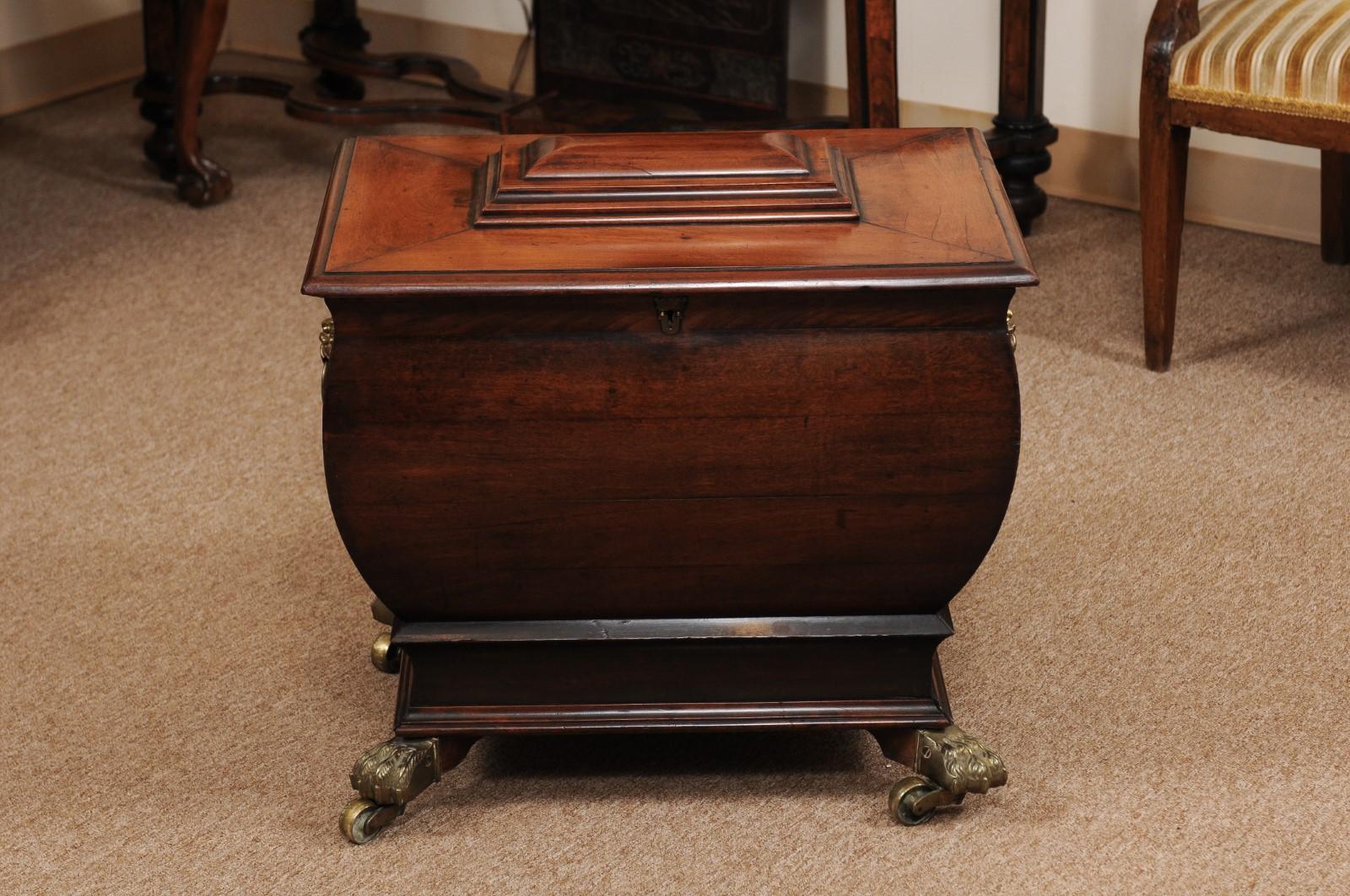 English Regency Mahogany Cellarette with Brass Paw Feet, Early 19th Century For Sale 3
