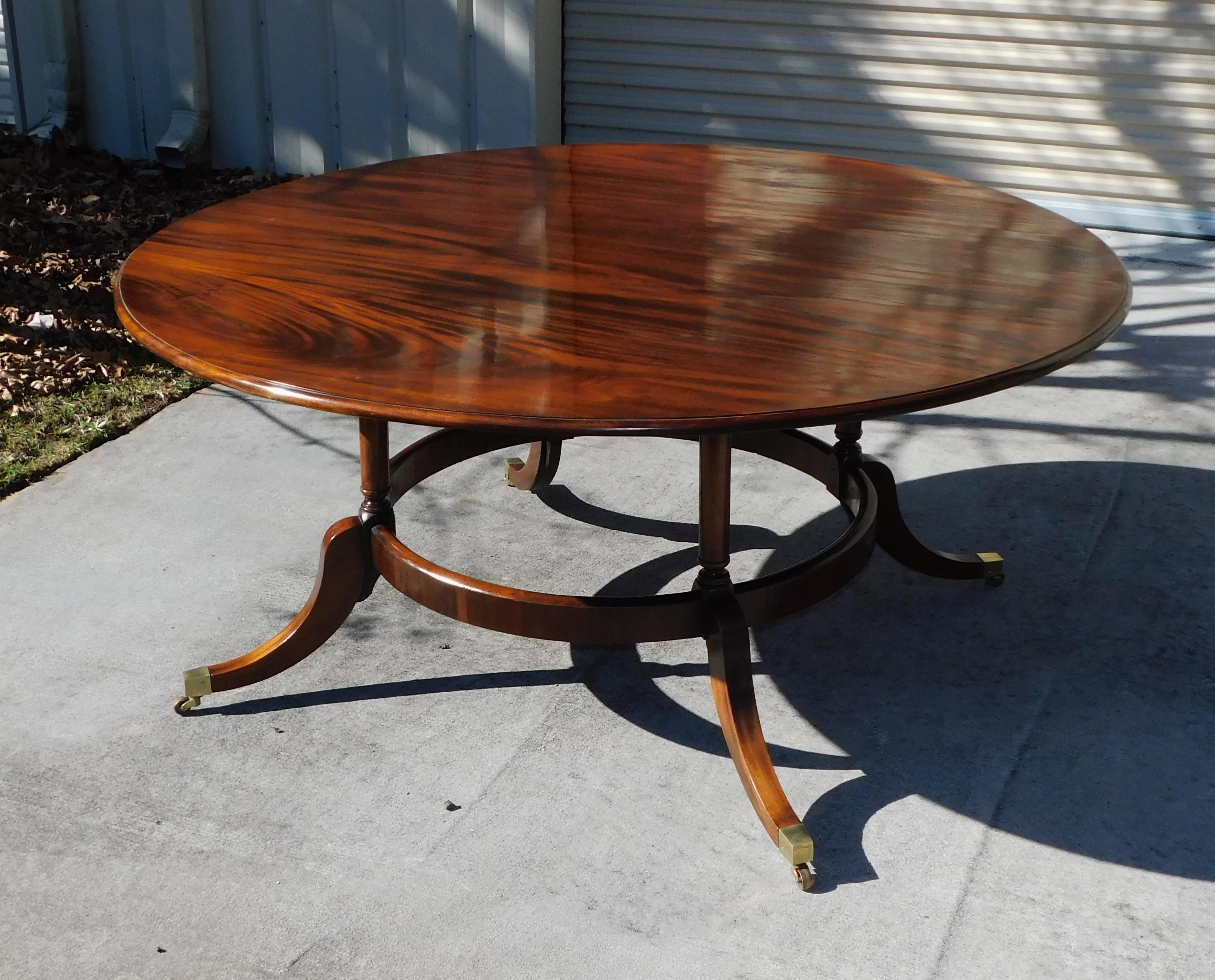 Hand-Carved English Regency Mahogany Circular Dining Table with Splayed Legs on Casters 1850 For Sale