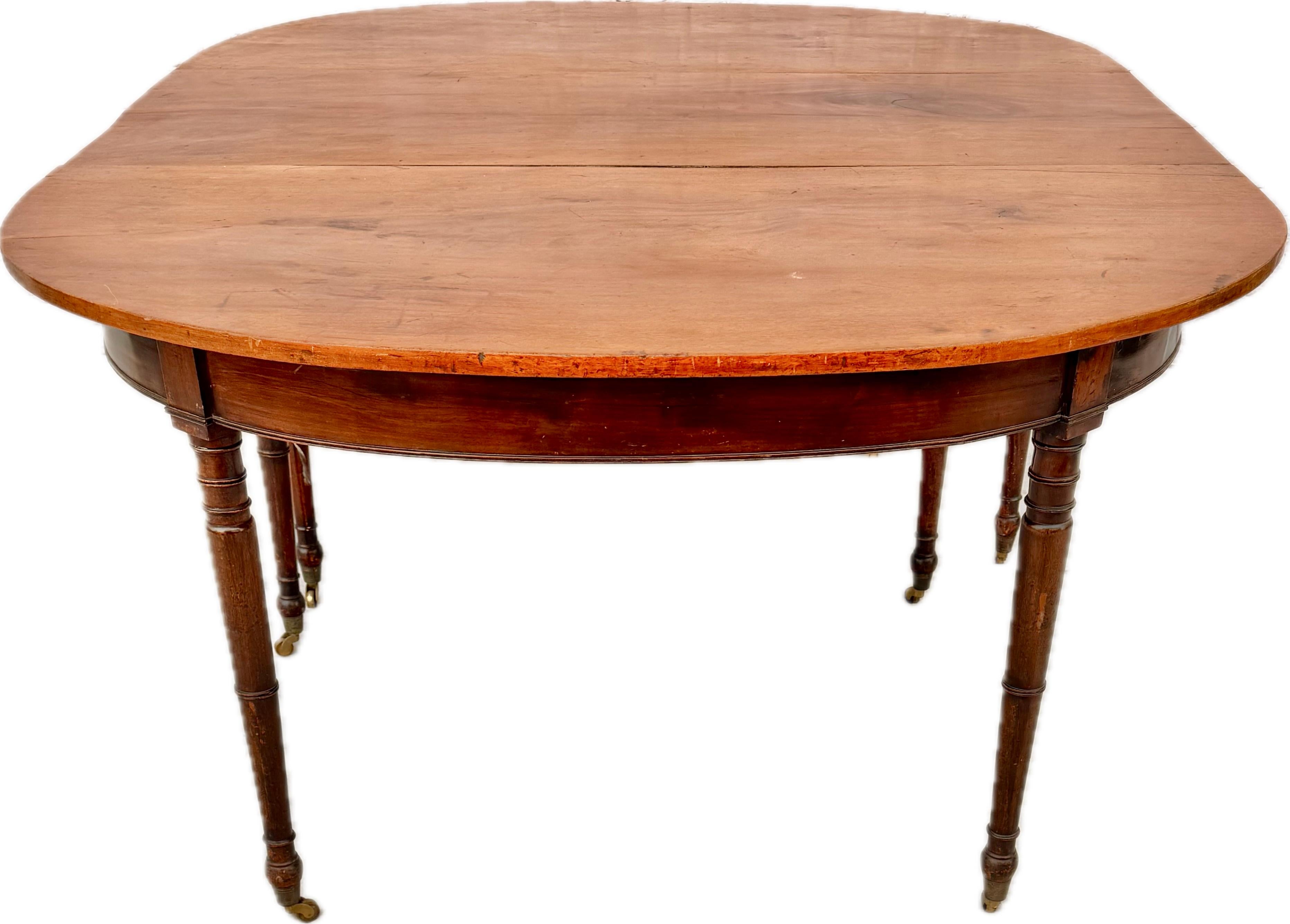 English Regency Mahogany Dining Table In Fair Condition In Bradenton, FL