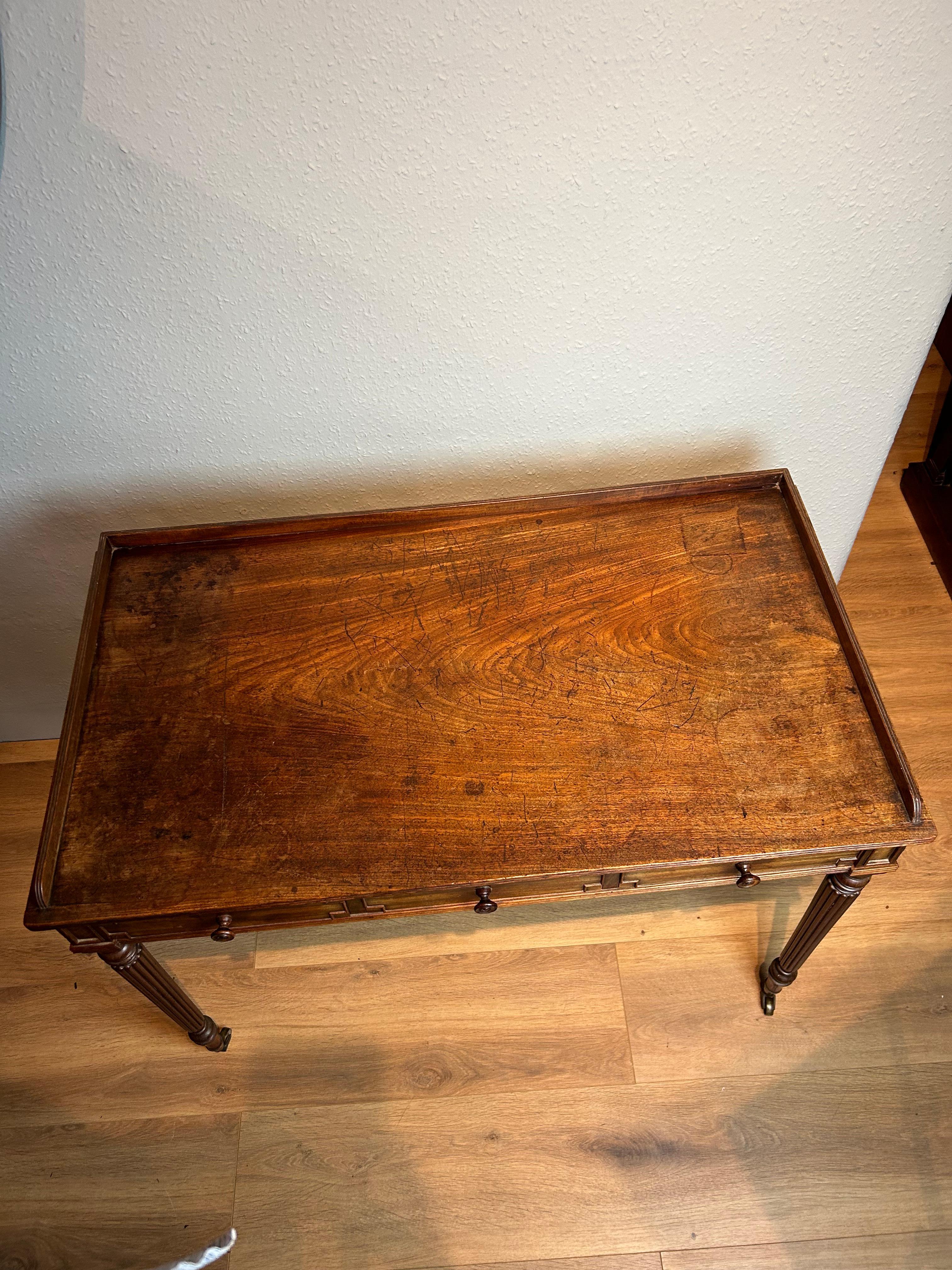Regency Mahogany Dressing Table by Gillows of Lancaster & London For Sale 9