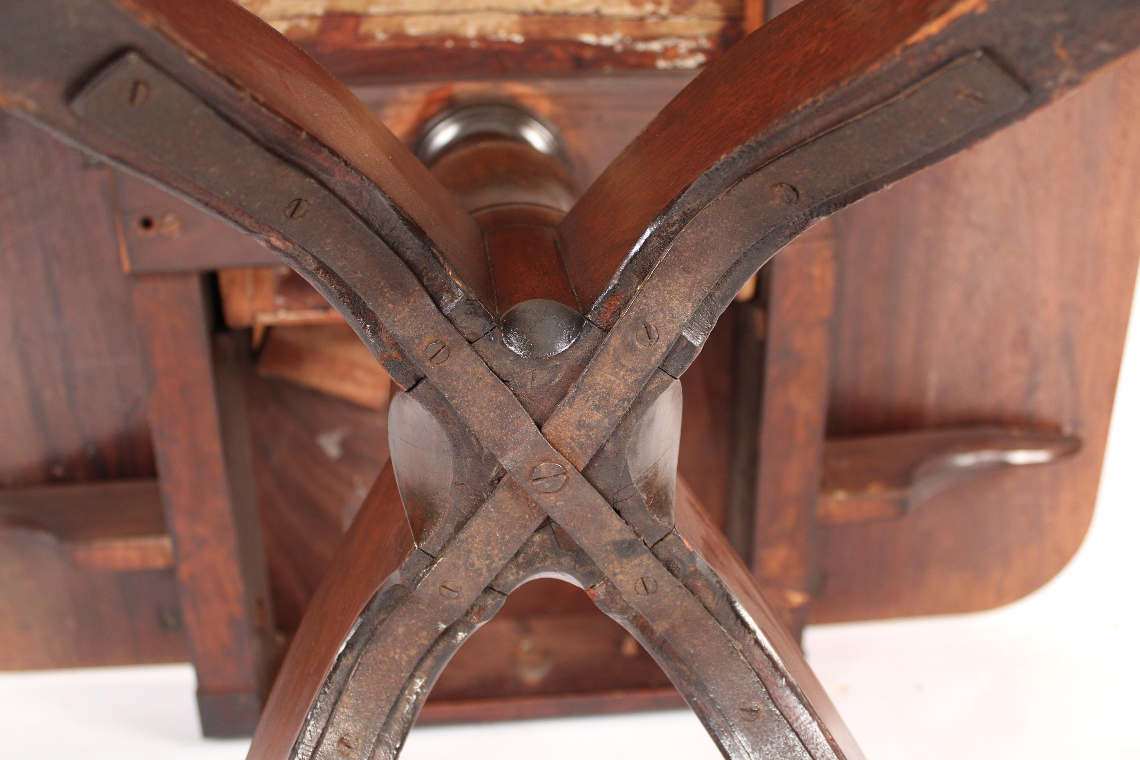 English Regency Mahogany Drop Leaf Occasional Table For Sale 6