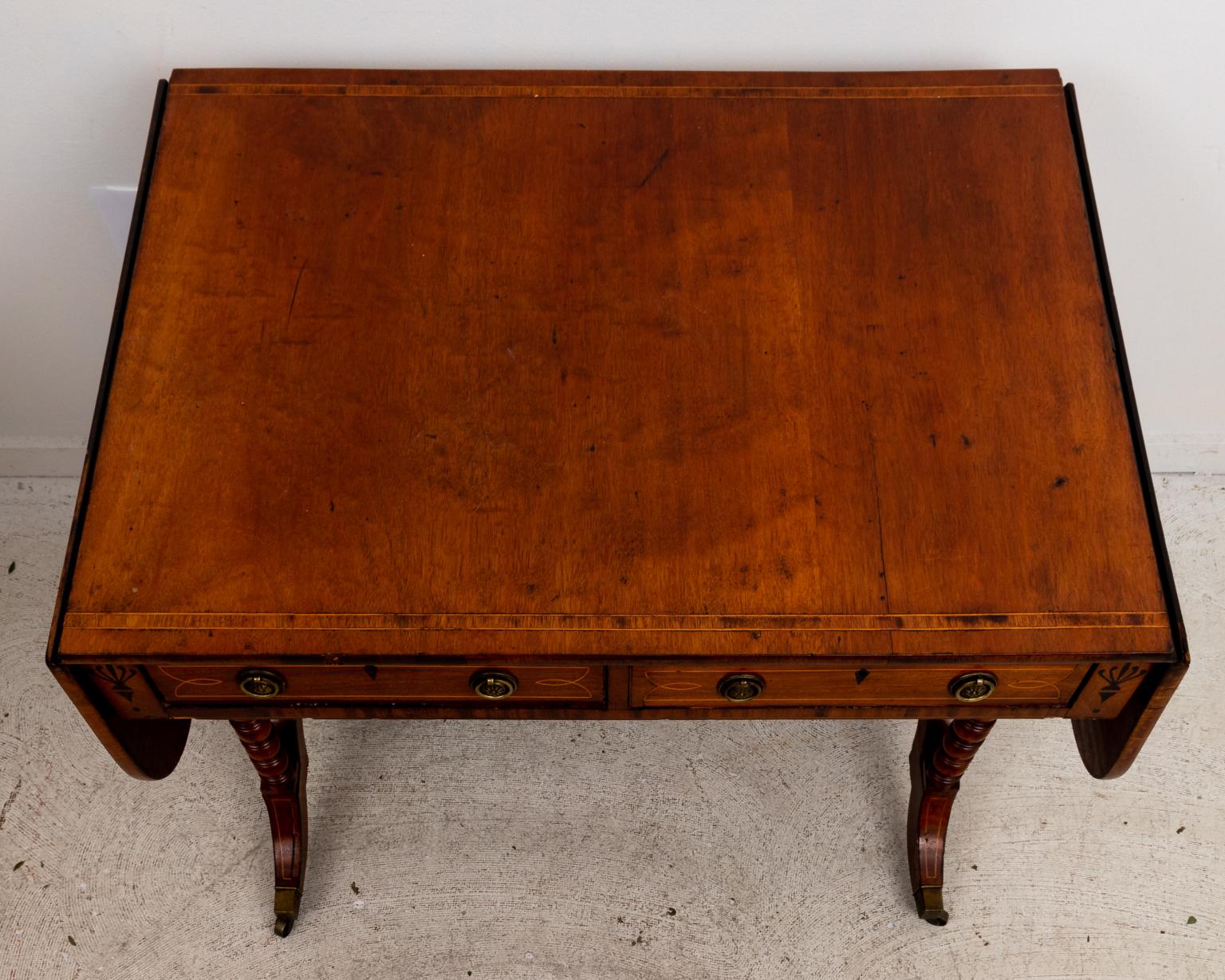 20th Century English Regency Mahogany Drop Leaf Table For Sale